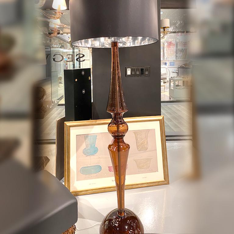 Coloniale Murano glass floor lamp by Seguso Vetri d'Arte. Handmade, blown Murano glass in an elegant, refined shape inspired by midcentury designs, capturing the essence of Seguso. The transparent taupe glass color highlights the architectural shape