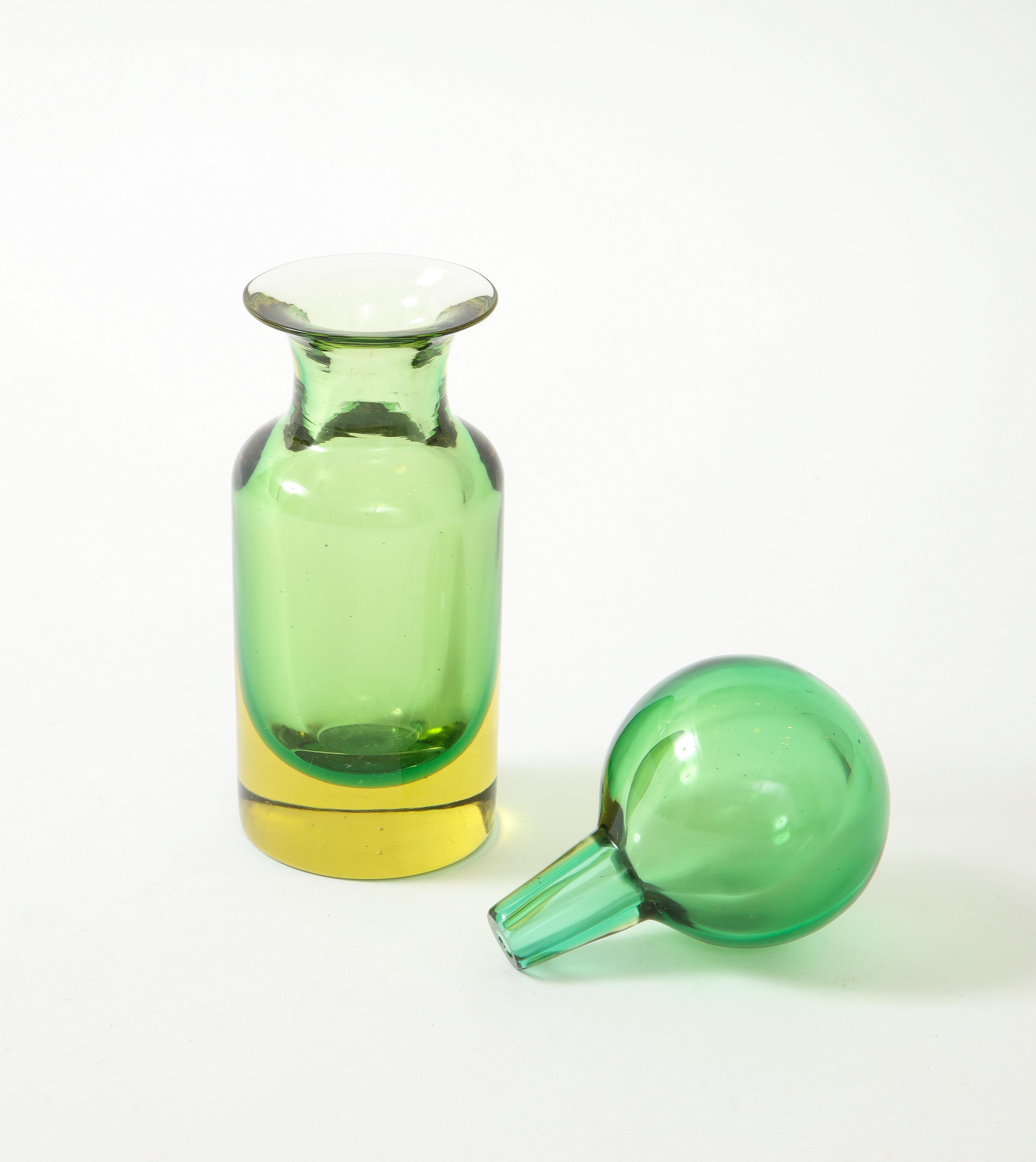 Mid-Century Modern Flavio Poli for Seguso Vetri d'Arte Glass Bottle with Stopper Model 14150, 1960s
