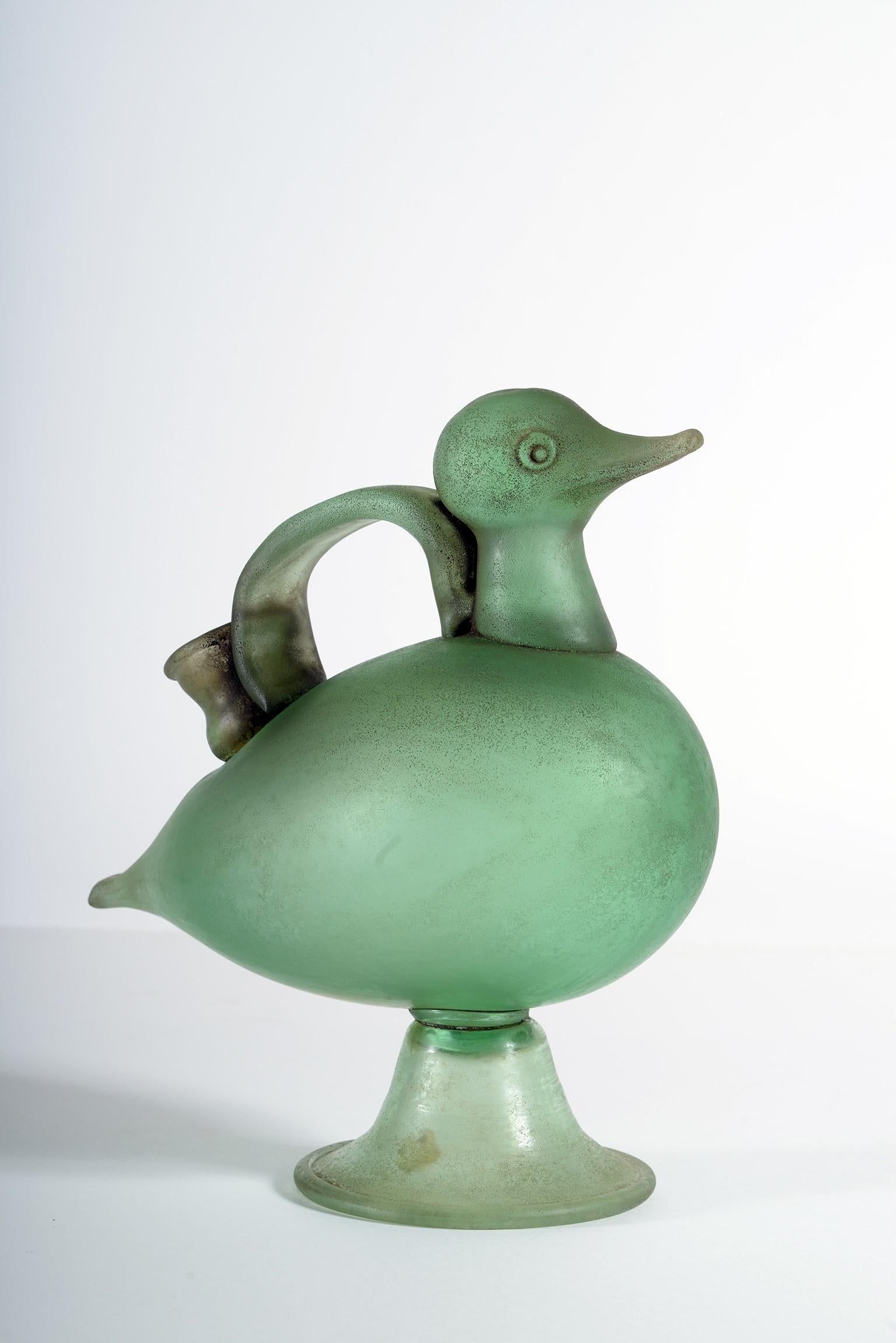 Seguso Vetri D'Arte Midcentury Duck-Shaped Acid-Etched Murano Blown Glass Vase In Good Condition For Sale In Firenze, Toscana
