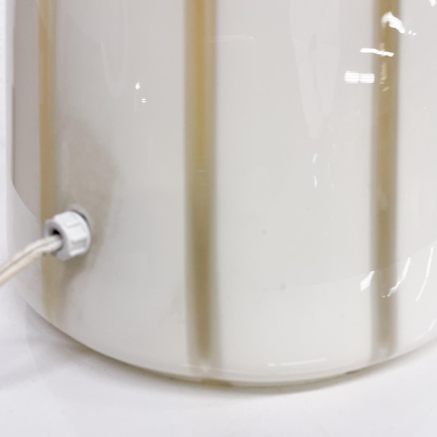 Verre de Murano Seguso lampe de bureau en verre de Murano tourbillonnant blanc laiteux Vetri d'Arte, Italie, années 1960 en vente