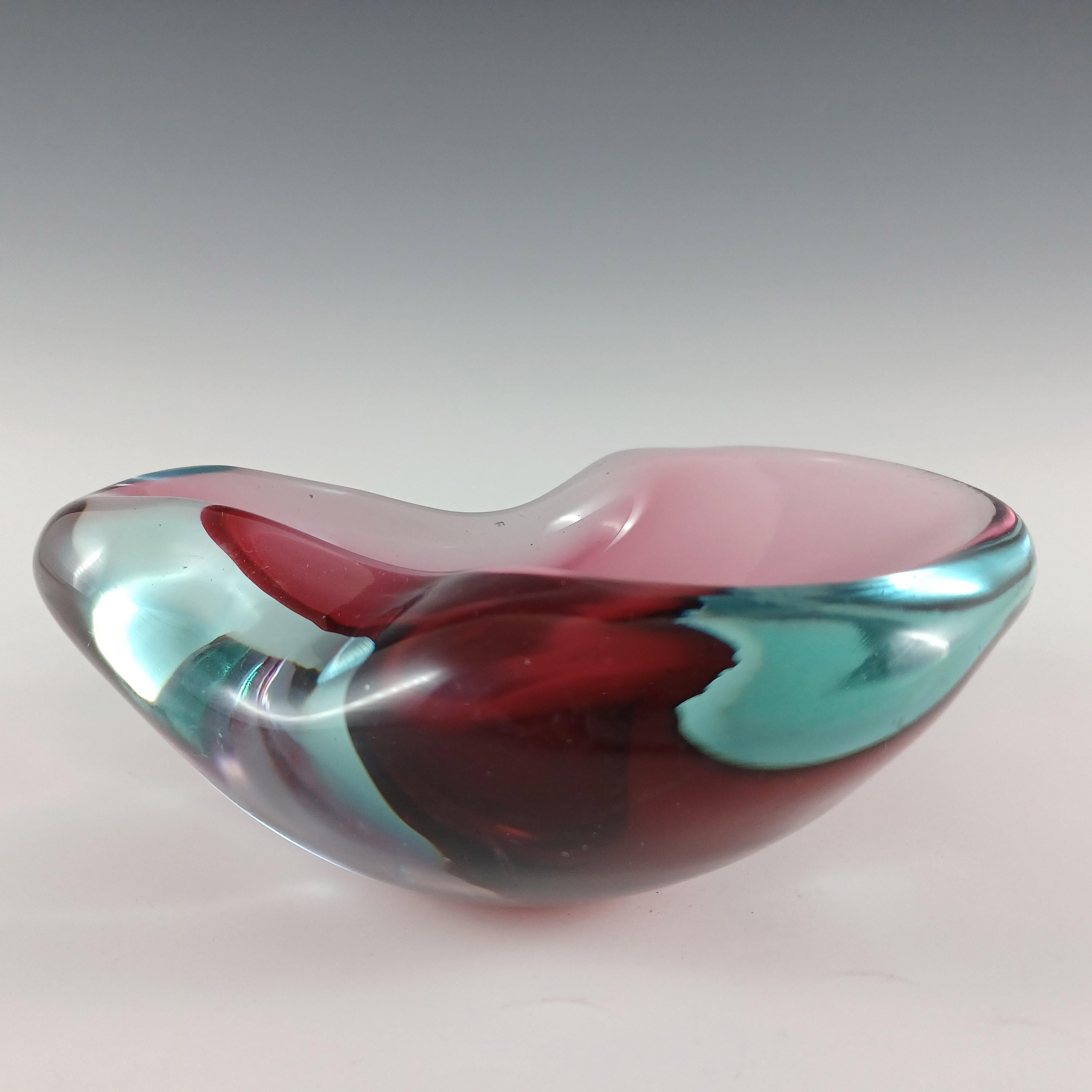 Seguso Vetri d'Arte Murano Biomorphic Pink & Blue Glass Ashtray Bowl For Sale 1