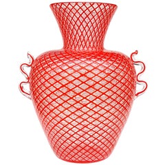 Seguso Vetri d'Arte Murano Coral Red Net Ribbons Italian Art Glass Flower Vase