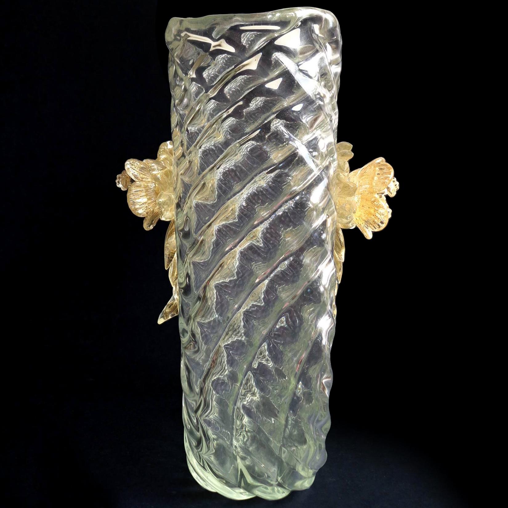 Seguso Vetri d'Arte Murano Diamond Quilted Gold Italian Art Glass Flower Vase In Good Condition For Sale In Kissimmee, FL