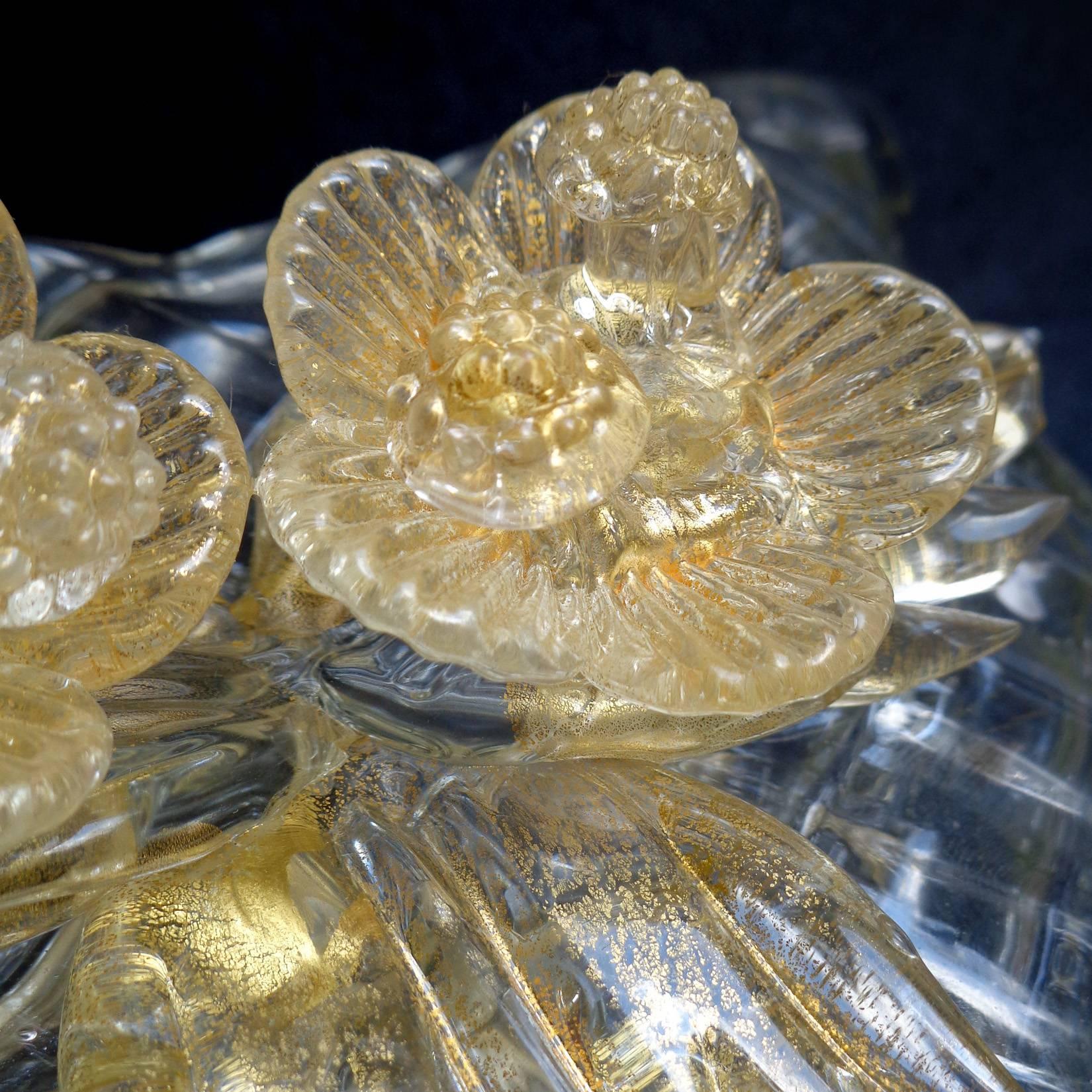 20ième siècle Seguso Vetri d'Arte Vase à fleurs en verre d'art de Murano italien matelassé or et diamants en vente