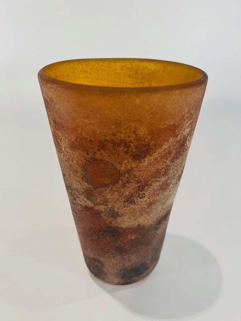Milieu du XXe siècle Seguso Vetri dArte Vase en verre de Murano ambre 