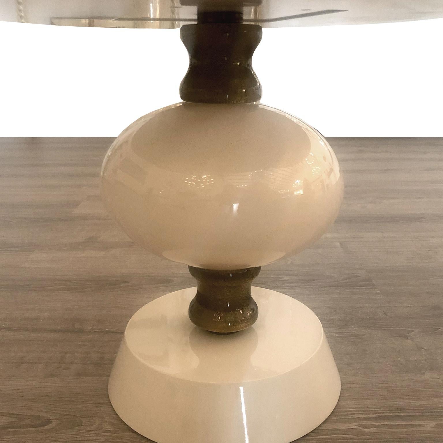 Seguso Vetri d'Arte Murano Glass Coffee Table, Ivory Gold glass and Lacquered In Excellent Condition For Sale In Murano-Venice, IT