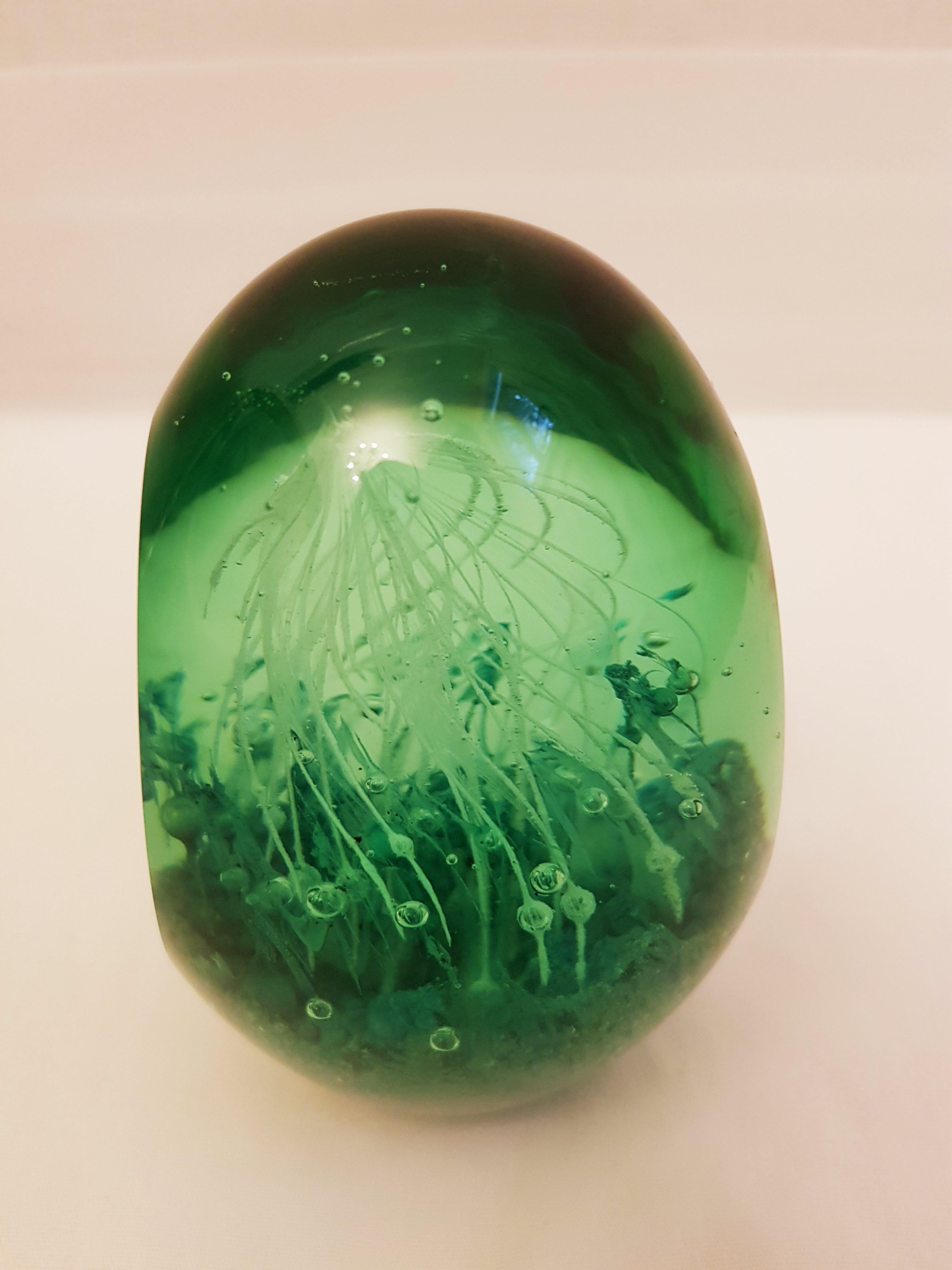Mid-20th Century Seguso Vetri D'arte Murano Glass Faceted Paperweight For Sale