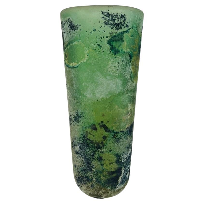 Seguso Vetri dArte Murano glass green circa 1950 "corroso" vase. For Sale