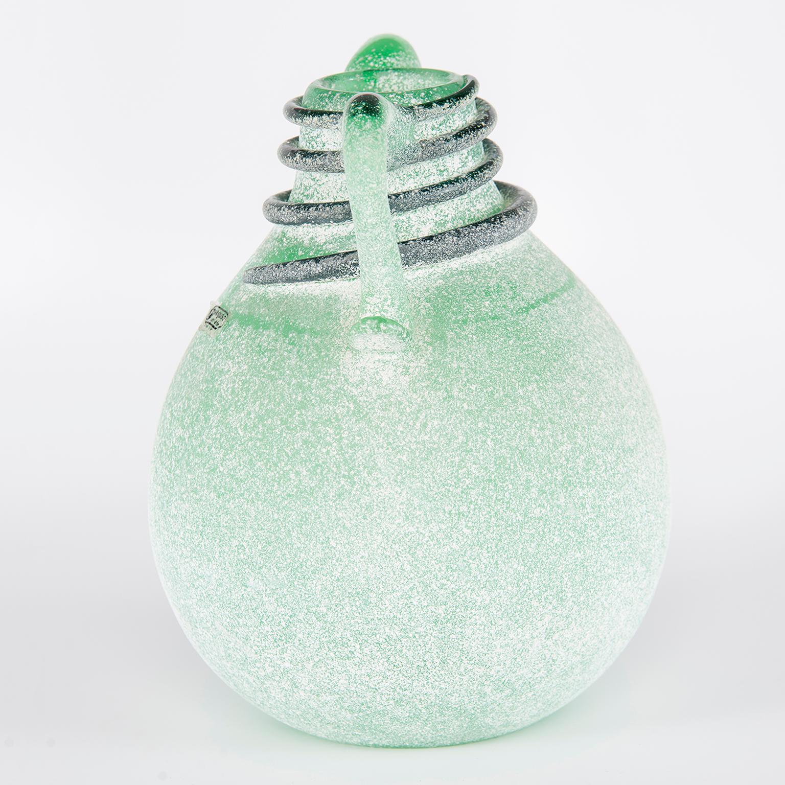 Seguso Vetri d’Arte Murano Glass Green Scavo Vase In Excellent Condition In Troy, MI
