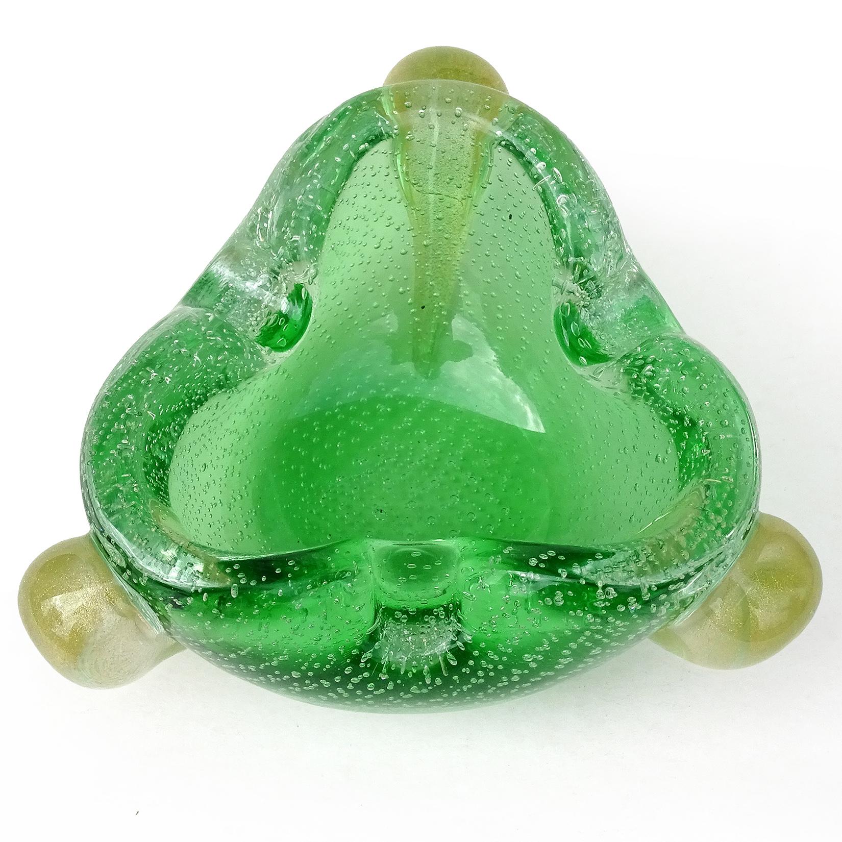 Art déco Seguso Vetri d'Arte Murano Green Gold Sommerso Bubbles Italian Art Glass Bowl en vente