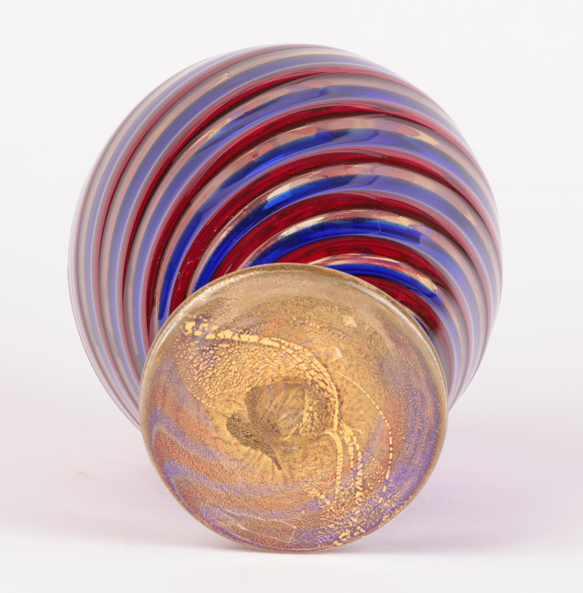 Seguso Vetri D’arte Murano Italian Ribbon Blown Art Glass Vase For Sale 1