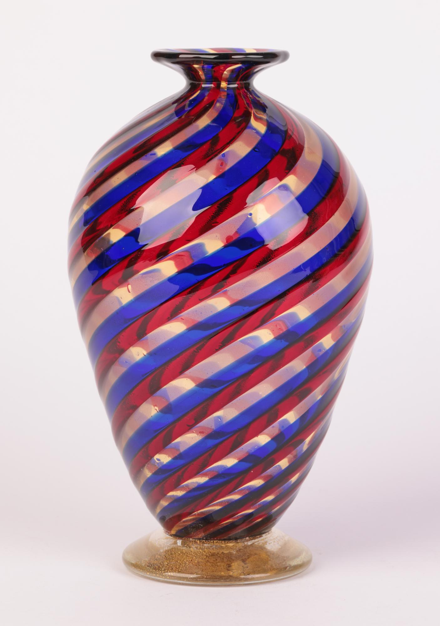 Seguso Vetri D’arte Murano Italian Ribbon Blown Art Glass Vase For Sale 2