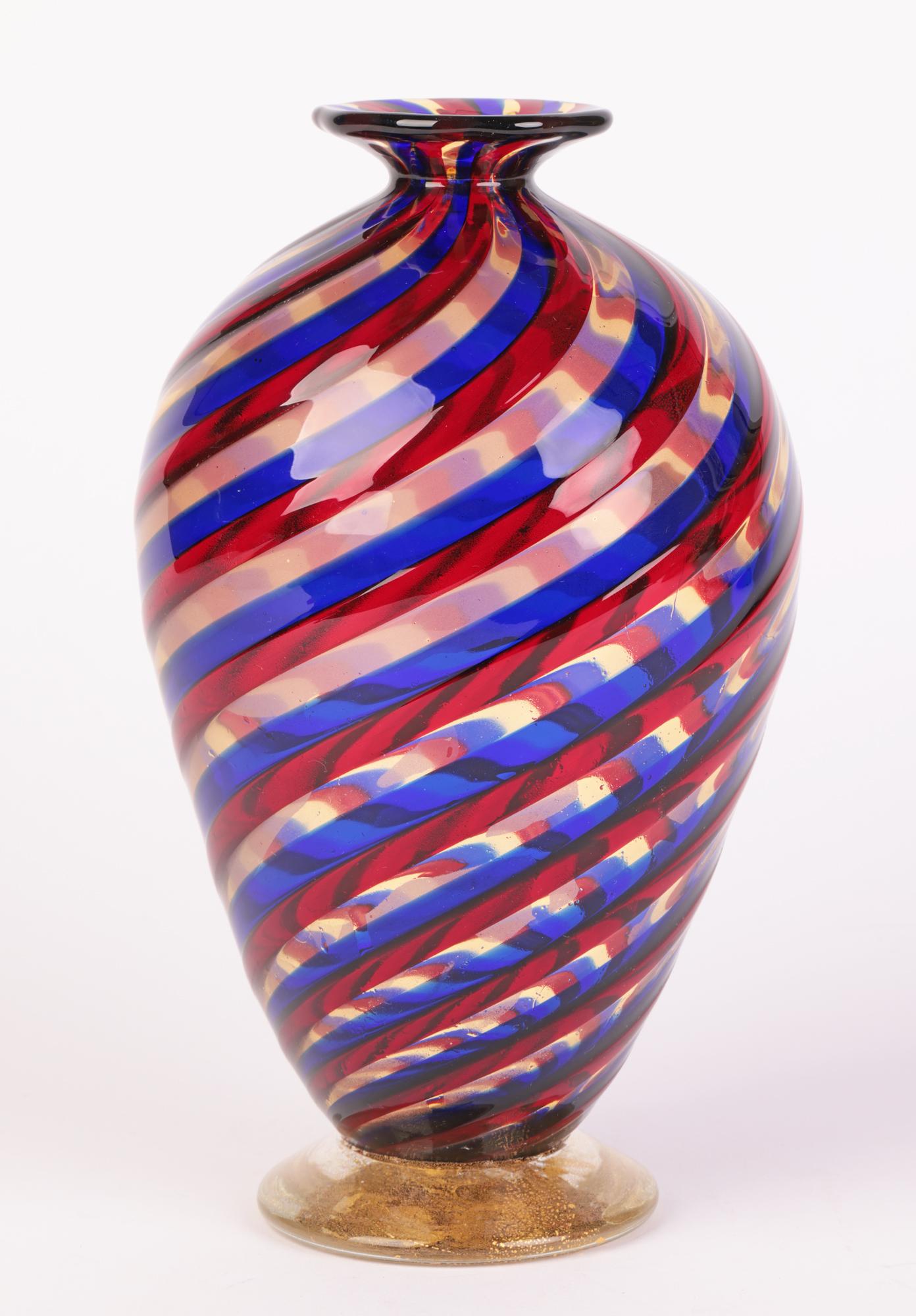 Seguso Vetri D’arte Murano Italian Ribbon Blown Art Glass Vase For Sale 5