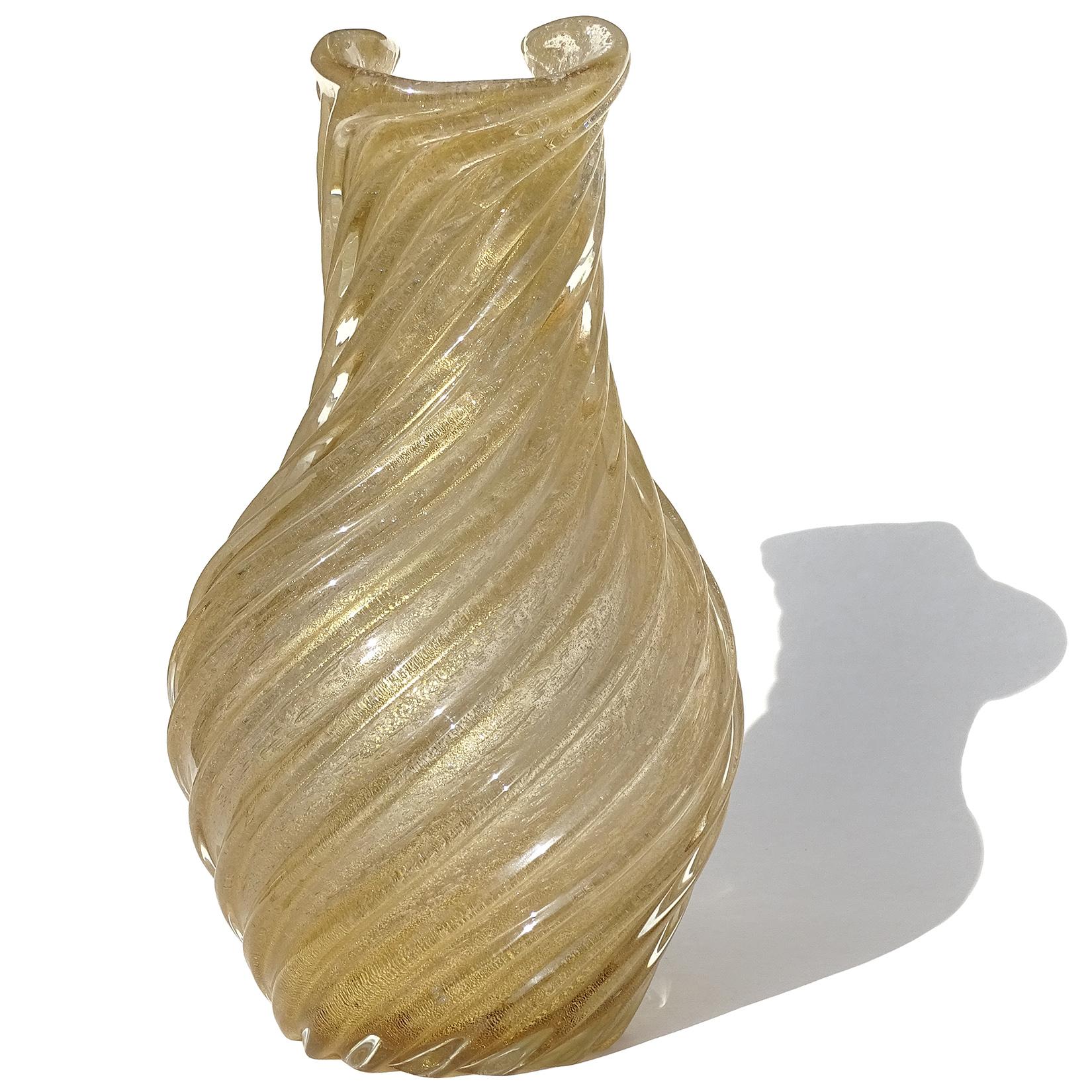 Hand-Crafted Seguso Vetri d'Arte Murano Champagne Gold Flecks Italian Art Glass Flower Vase