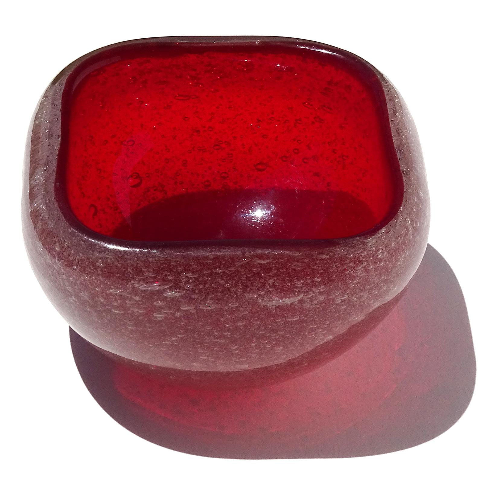 Seguso Vetri d'Arte Murano Red Pulegoso Bubbles Italian Art Deco Glass Dish Bowl In Good Condition In Kissimmee, FL