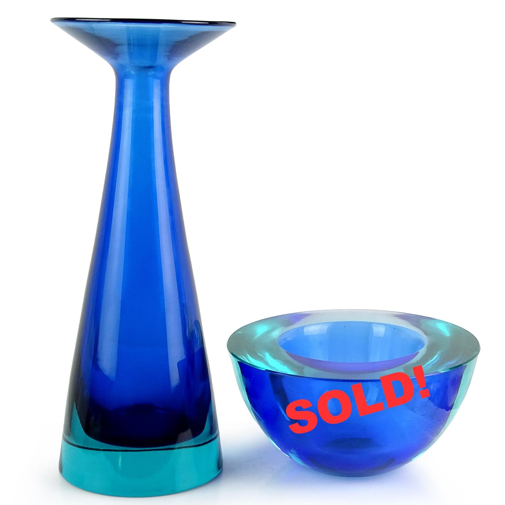 Hand-Crafted Seguso Vetri d'Arte Murano Sommerso Cobalt Blue Italian Art Glass Flower Vase