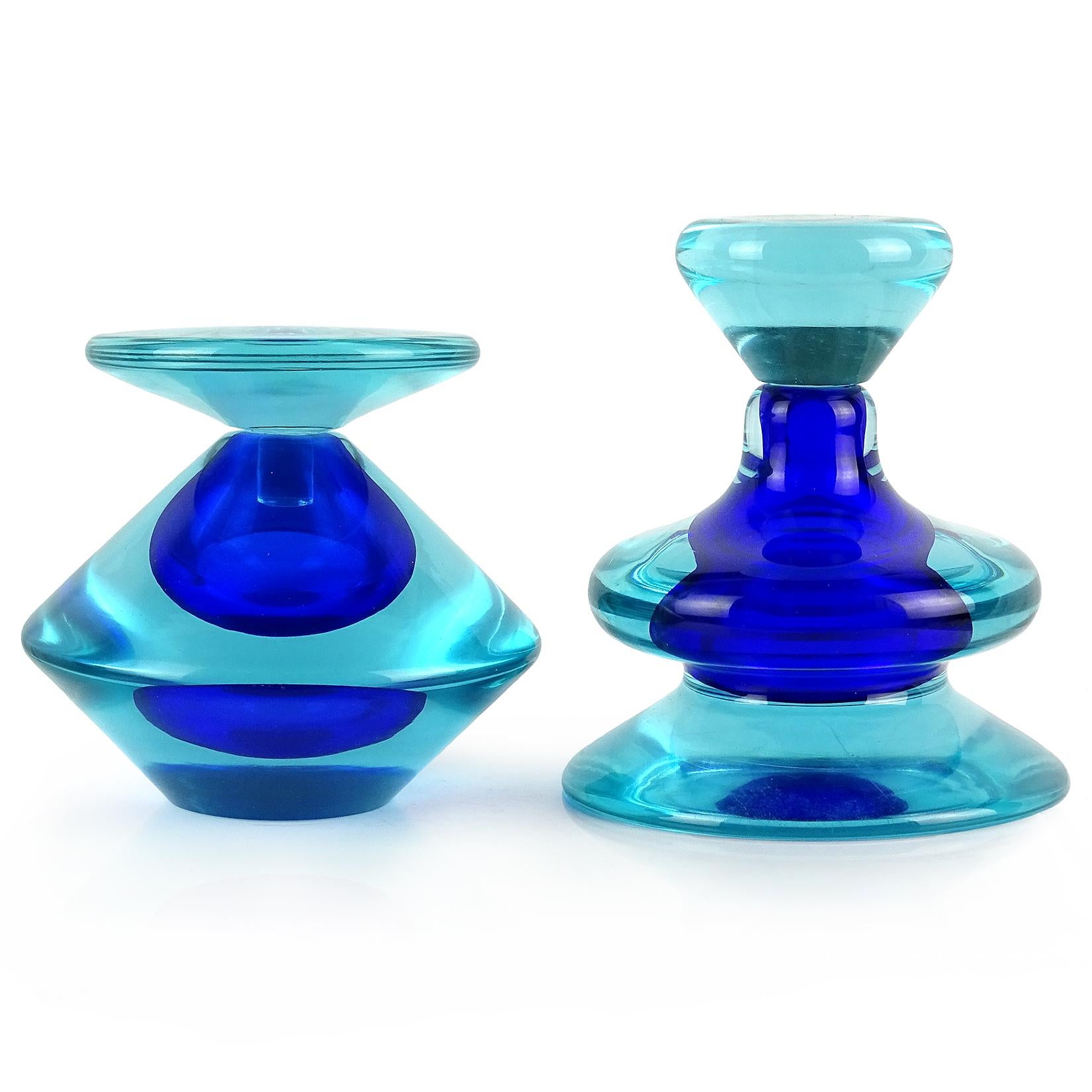 Seguso Vetri d'Arte Murano Sommerso Cobalt Blue Italian Art Glass Flower Vase In Good Condition In Kissimmee, FL