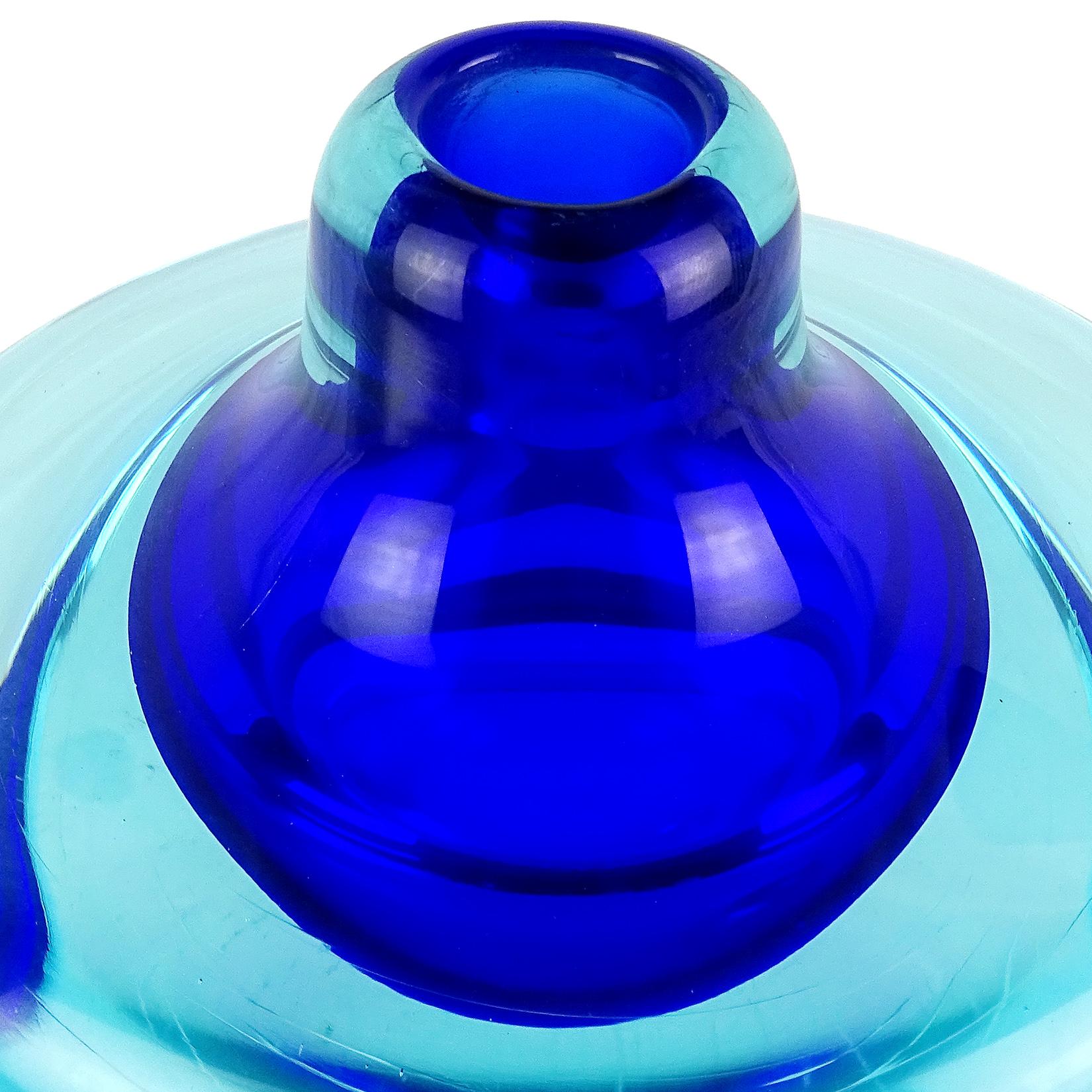Mid-Century Modern Seguso Vetri d'Arte Murano Sommerso Cobalt Blue Italian Art Glass Perfume Bottle