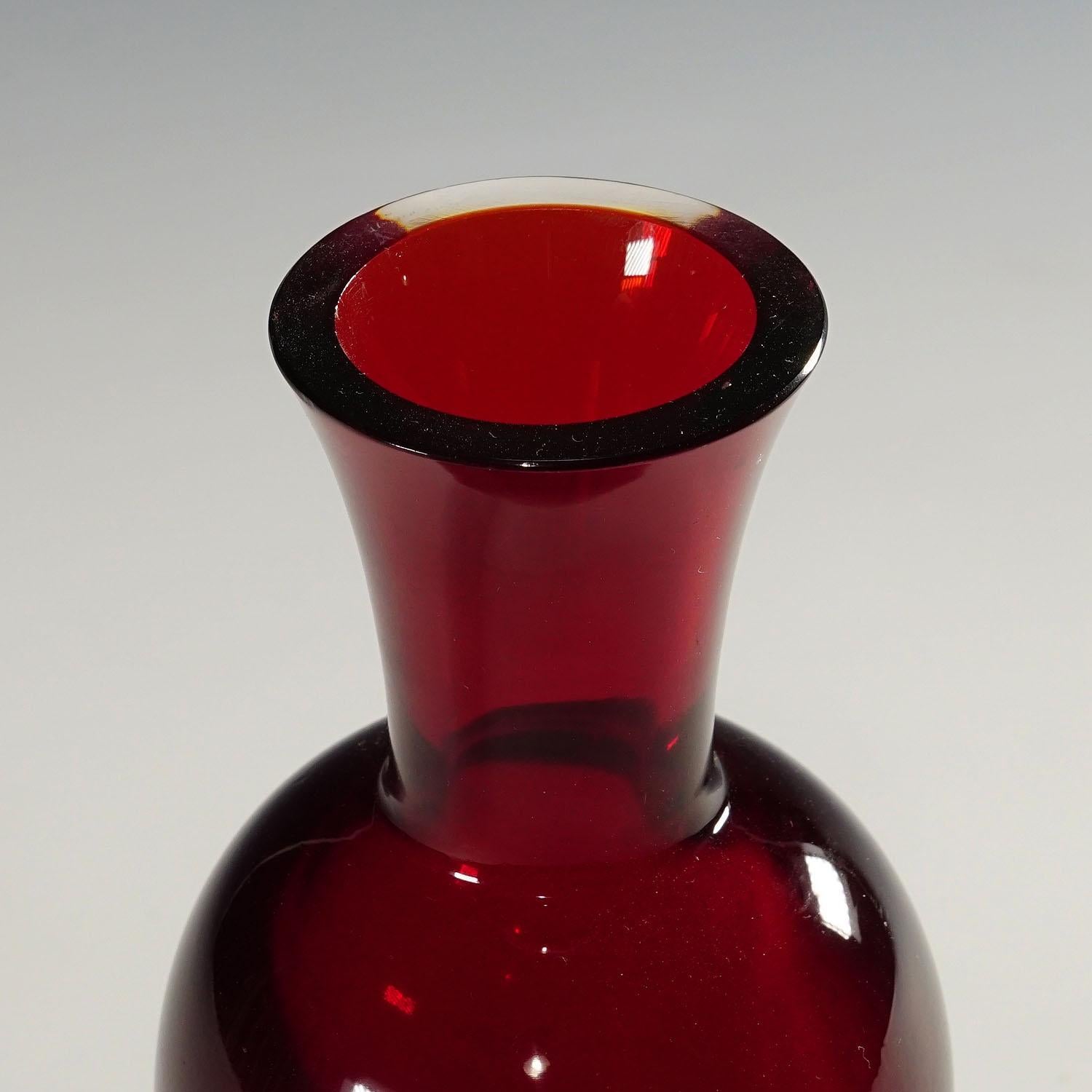 Seguso Vetri d'Arte Murano Sommerso Glass Vase, 1960s In Good Condition For Sale In Berghuelen, DE