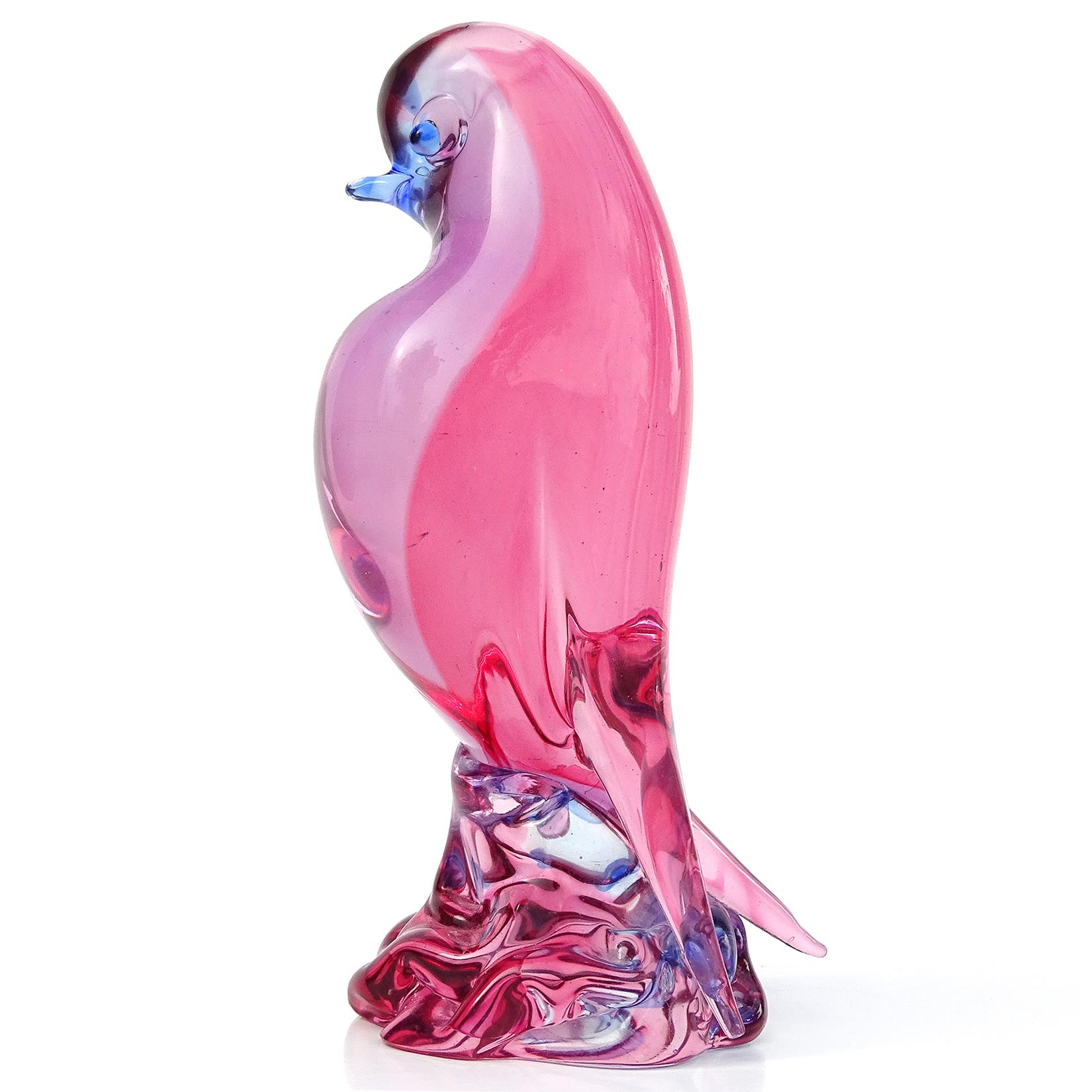 Seguso Vetri d'Arte Murano Sommerso, Vogelskulptur aus italienischem Kunstglas in Rosa und Blau (Moderne der Mitte des Jahrhunderts) im Angebot