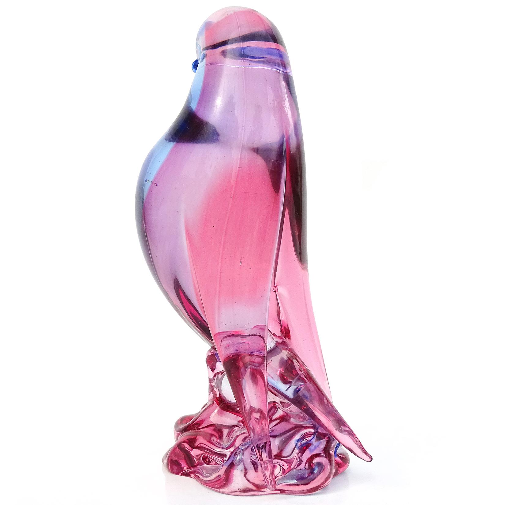 Mid-Century Modern Seguso Vetri d'Arte Murano Sommerso Pink Blue Italian Art Glass Bird Sculpture For Sale