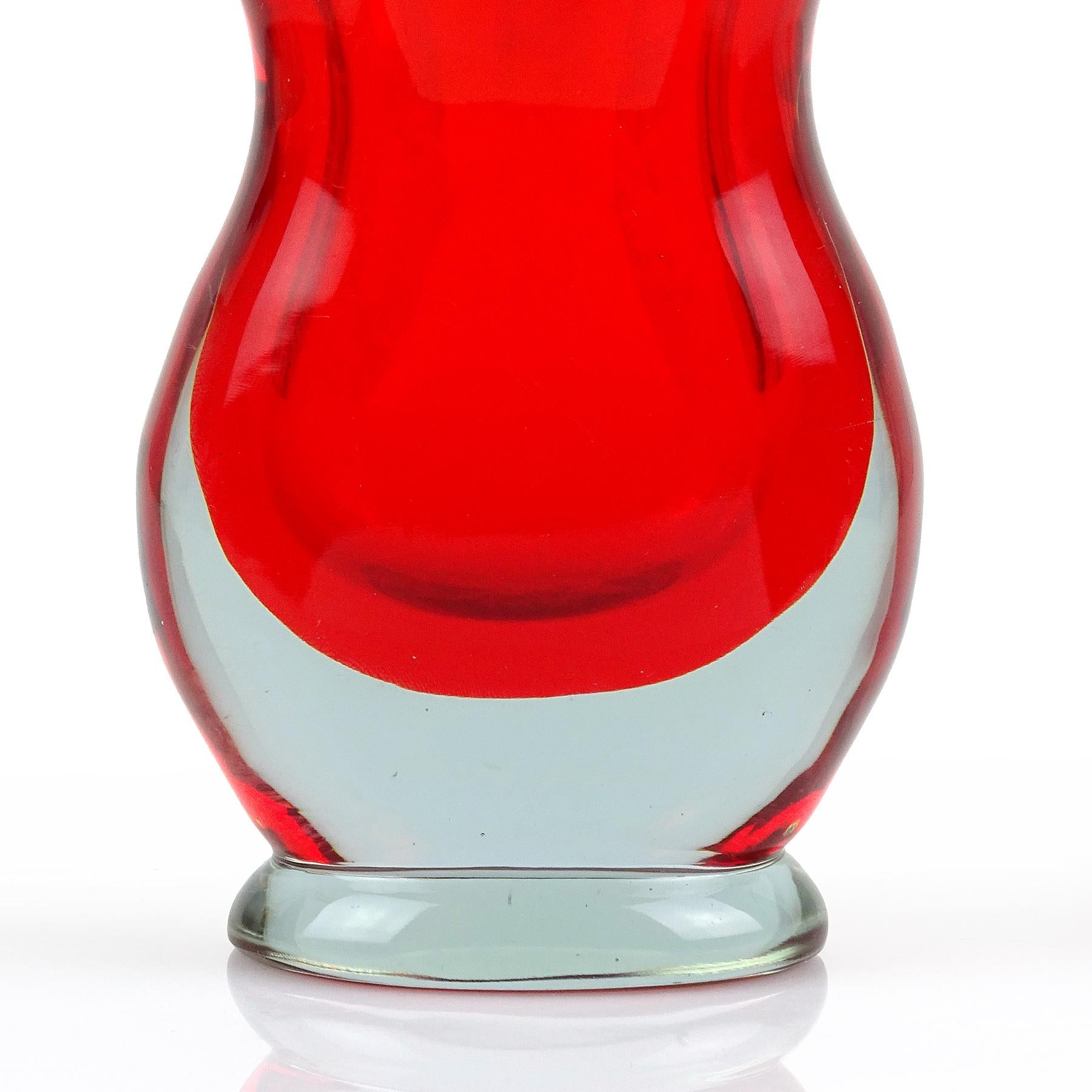 Seguso Vetri d'Arte Murano Sommerso Purple Red Italian Art Glass Perfume Bottle In Good Condition For Sale In Kissimmee, FL