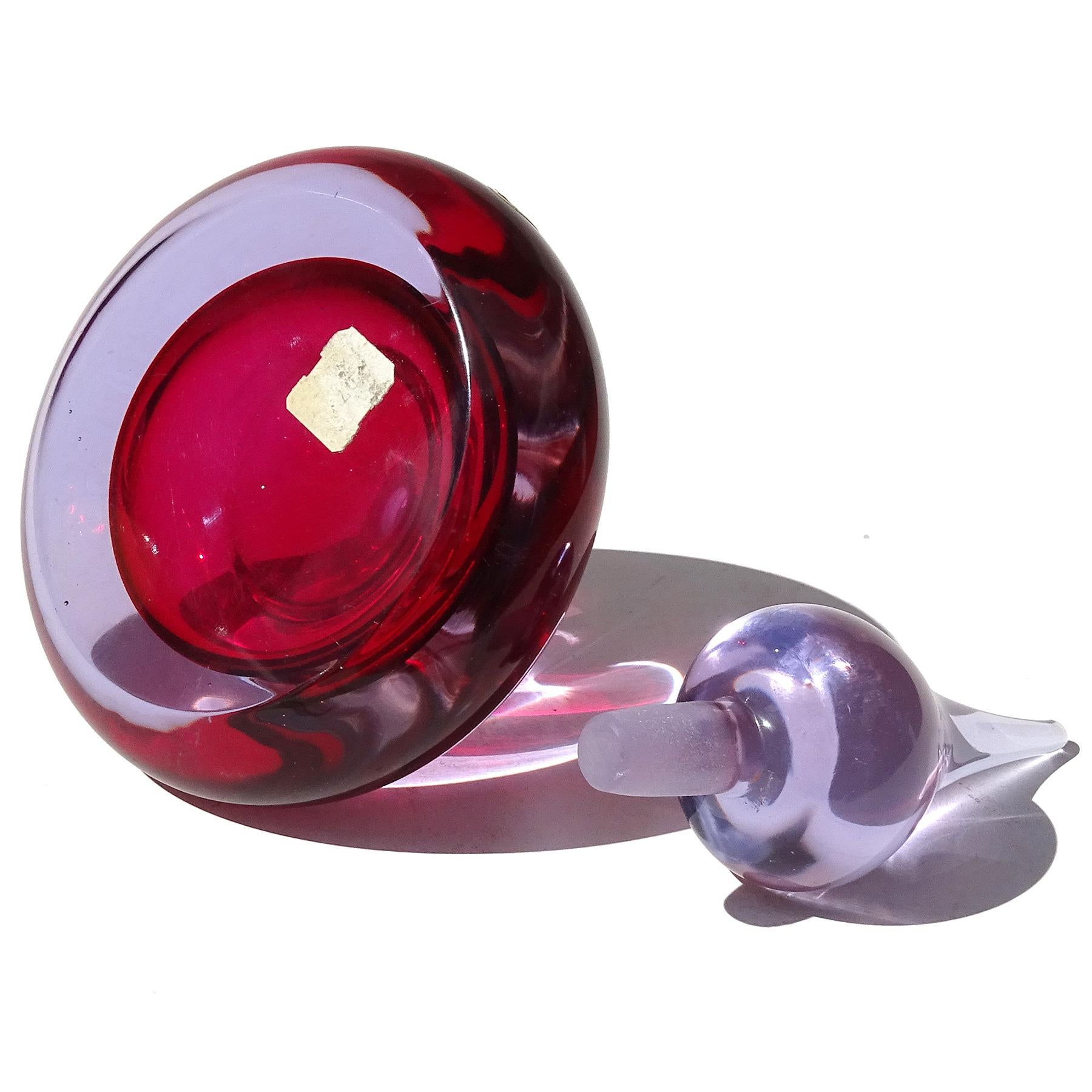 Hand-Crafted Seguso Vetri d'Arte Murano Sommerso Purple Red Italian Art Glass Perfume Bottle For Sale