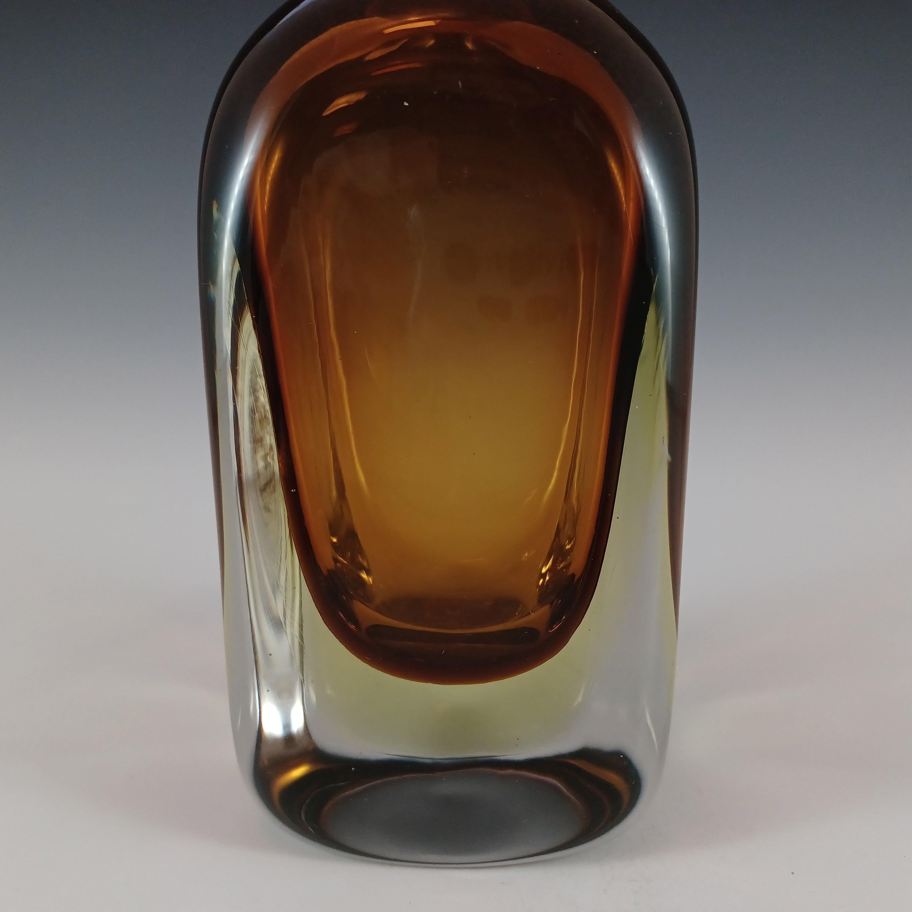 Italian Seguso Vetri d'Arte Murano Sommerso Uranium Glass Bottle Vase - Pinzoni