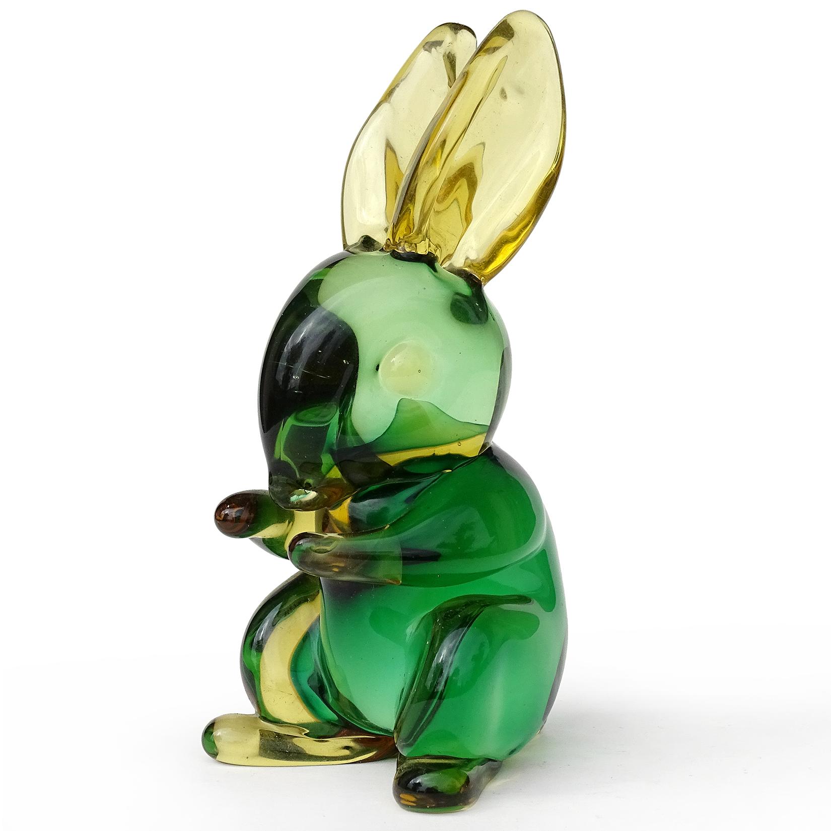 Schöne Vintage Murano mundgeblasen Sommerso gelb grün italienische Kunst Glas Hase Skulptur / Figurine. Dokumentiert für den Designer Flavio Poli für die Firma Seguso Vetri d'Arte, ca. Ende der 1930er Jahre. Similars werden im Firmenbuch