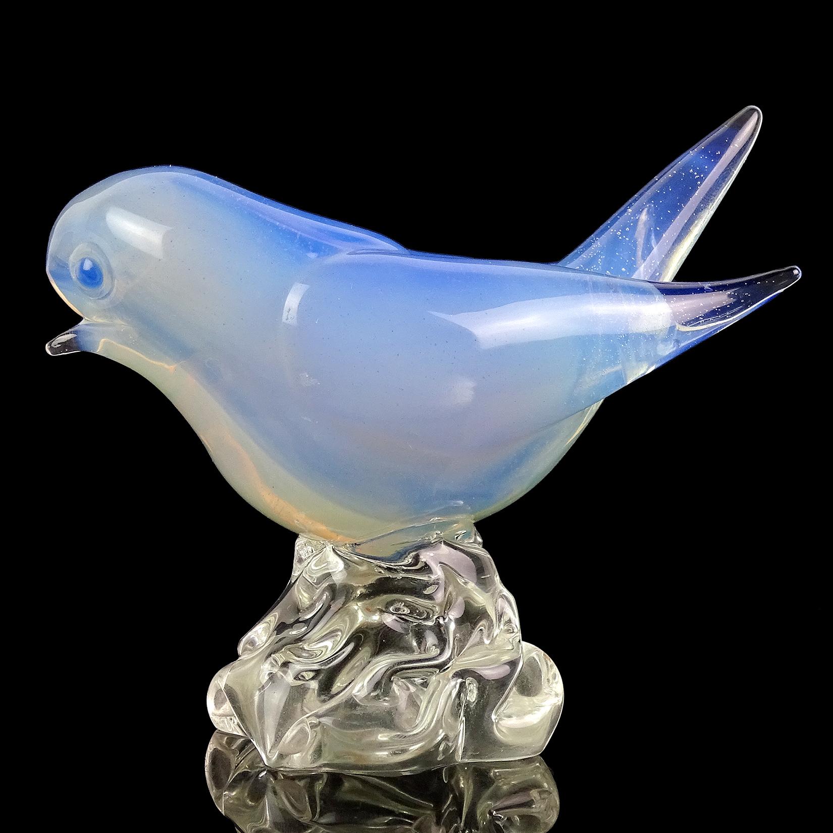 Hand-Crafted Seguso Vetri d'Arte Murano Vintage Opal White Blue Italian Art Glass Bird Figure For Sale