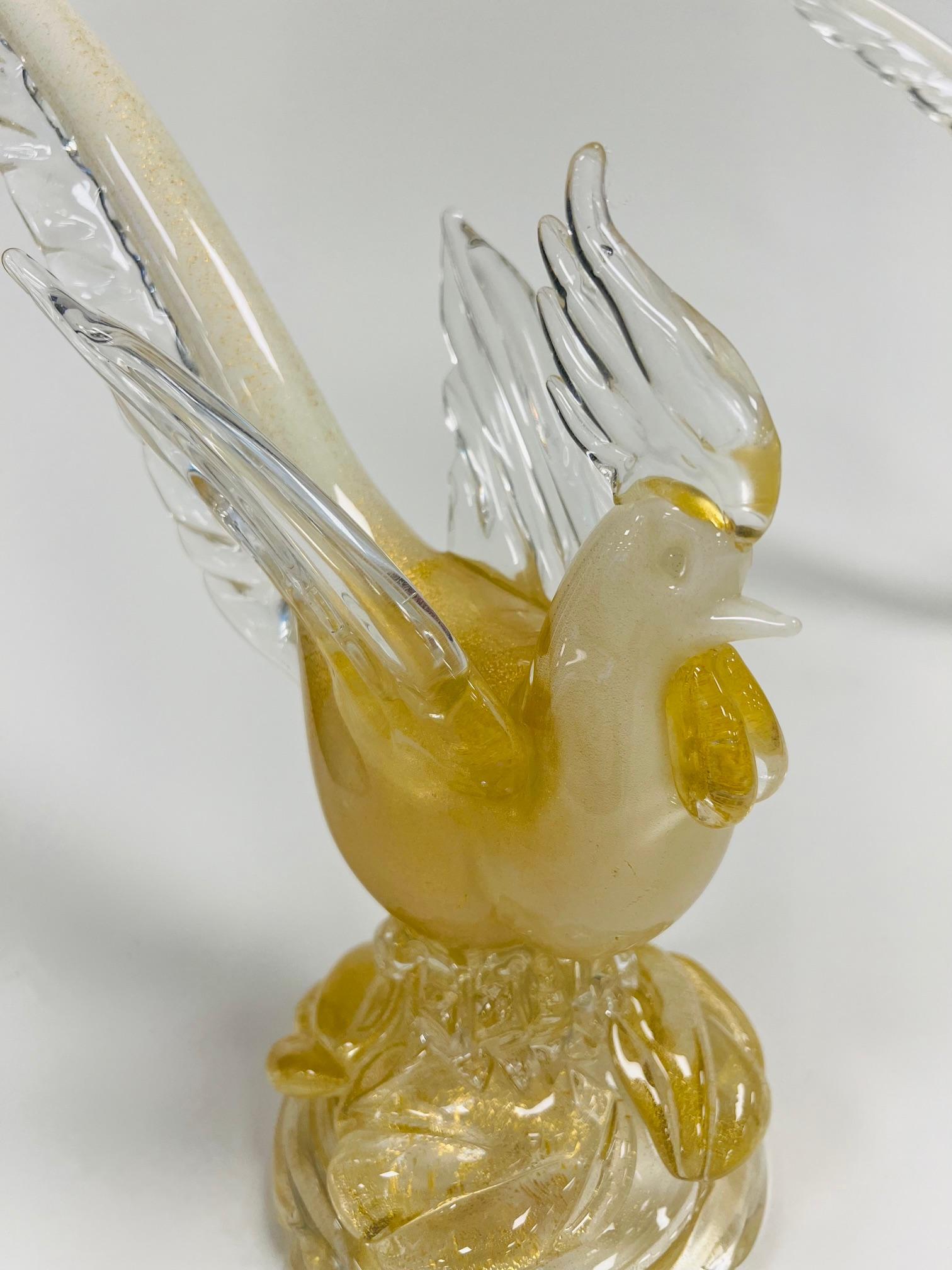 Italiano Seguso Vetri d'Arte coppia di uccelli con profusione d'oro circa 1950 in vendita