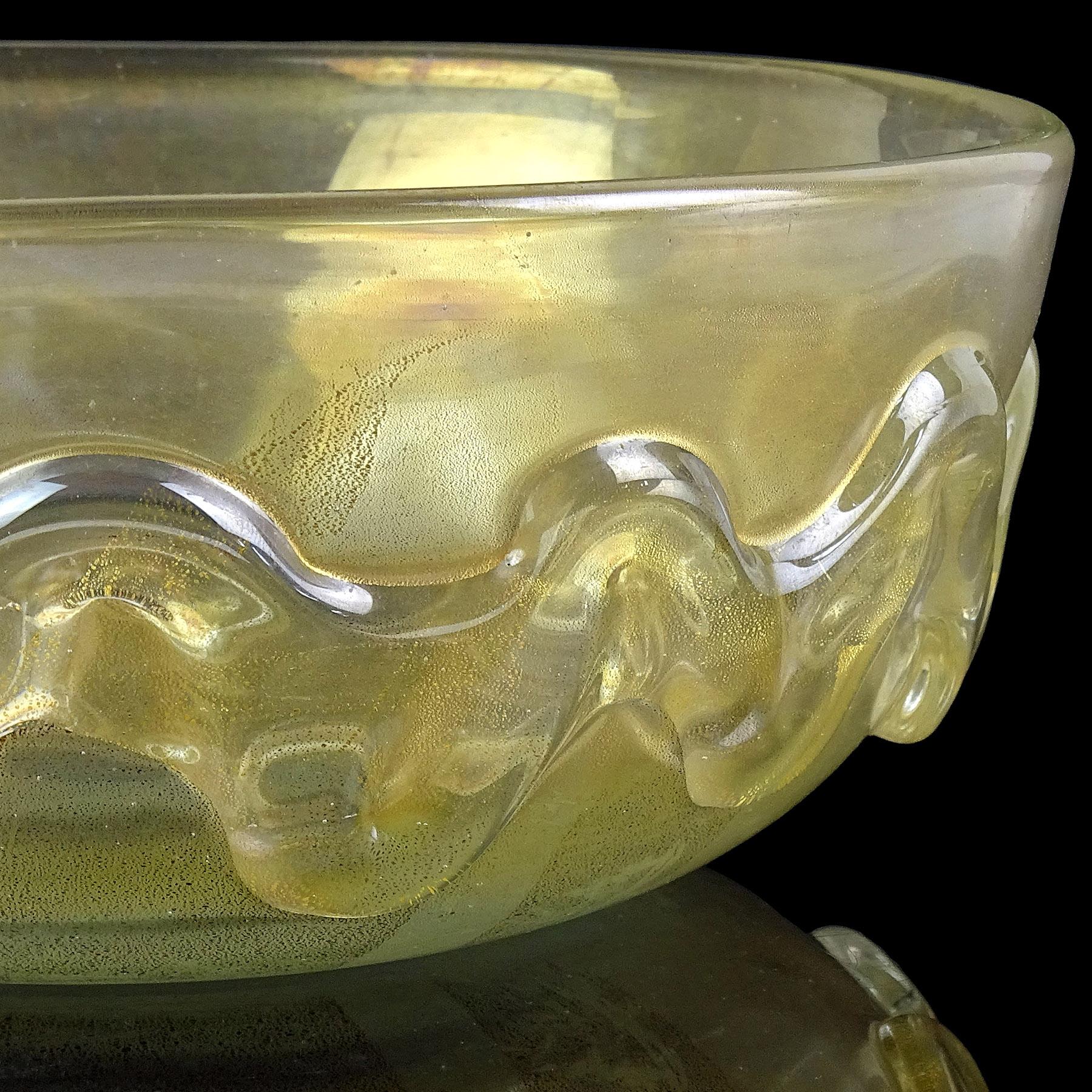 Seguso Vetri d'Arte Cuenco de vidrio artístico italiano iridiscente con motas doradas de Murano Poli en Bueno estado para la venta en Kissimmee, FL