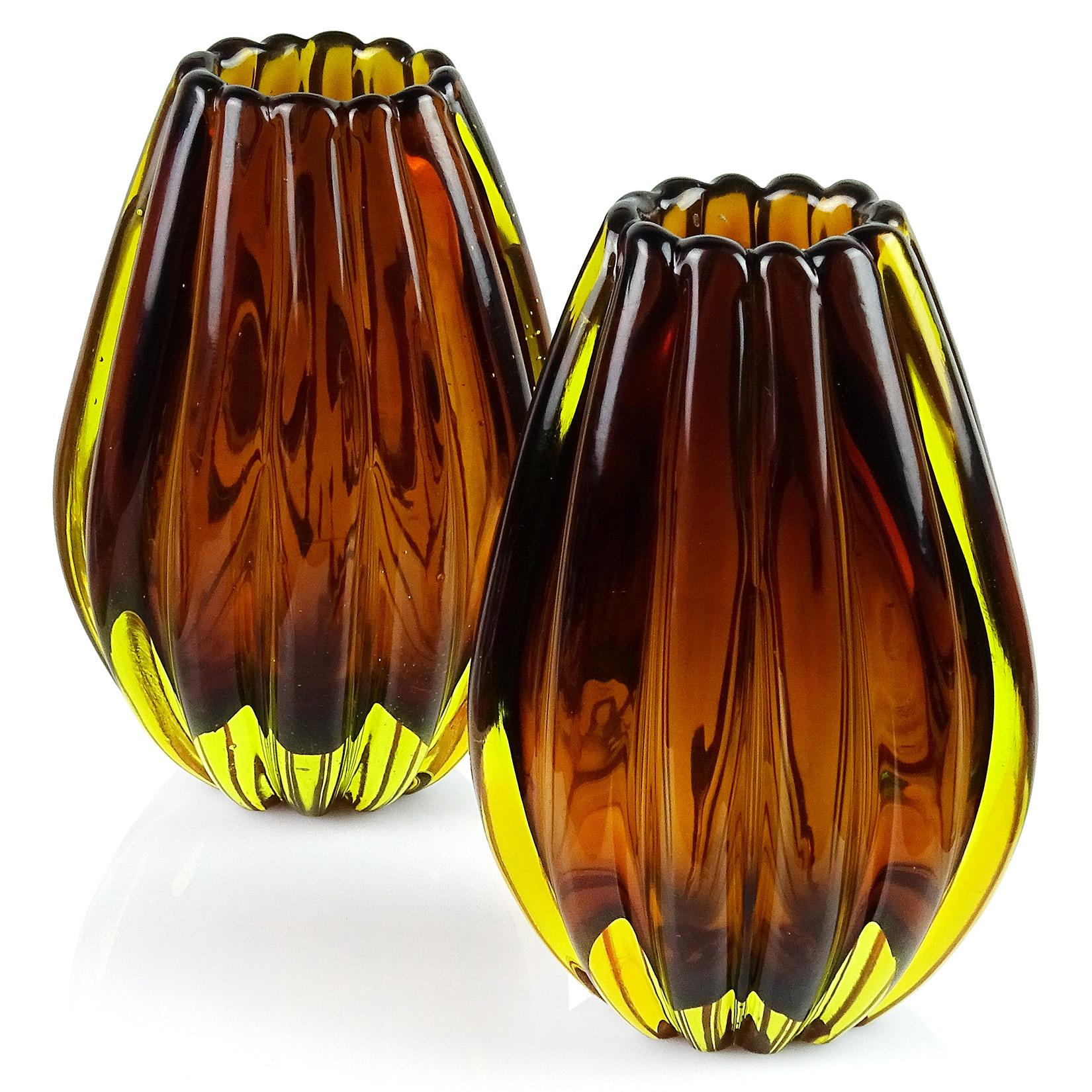 Mid-20th Century Seguso Vetri d'Arte Poli Murano Sommerso Green Orange Italian Art Glass Vase