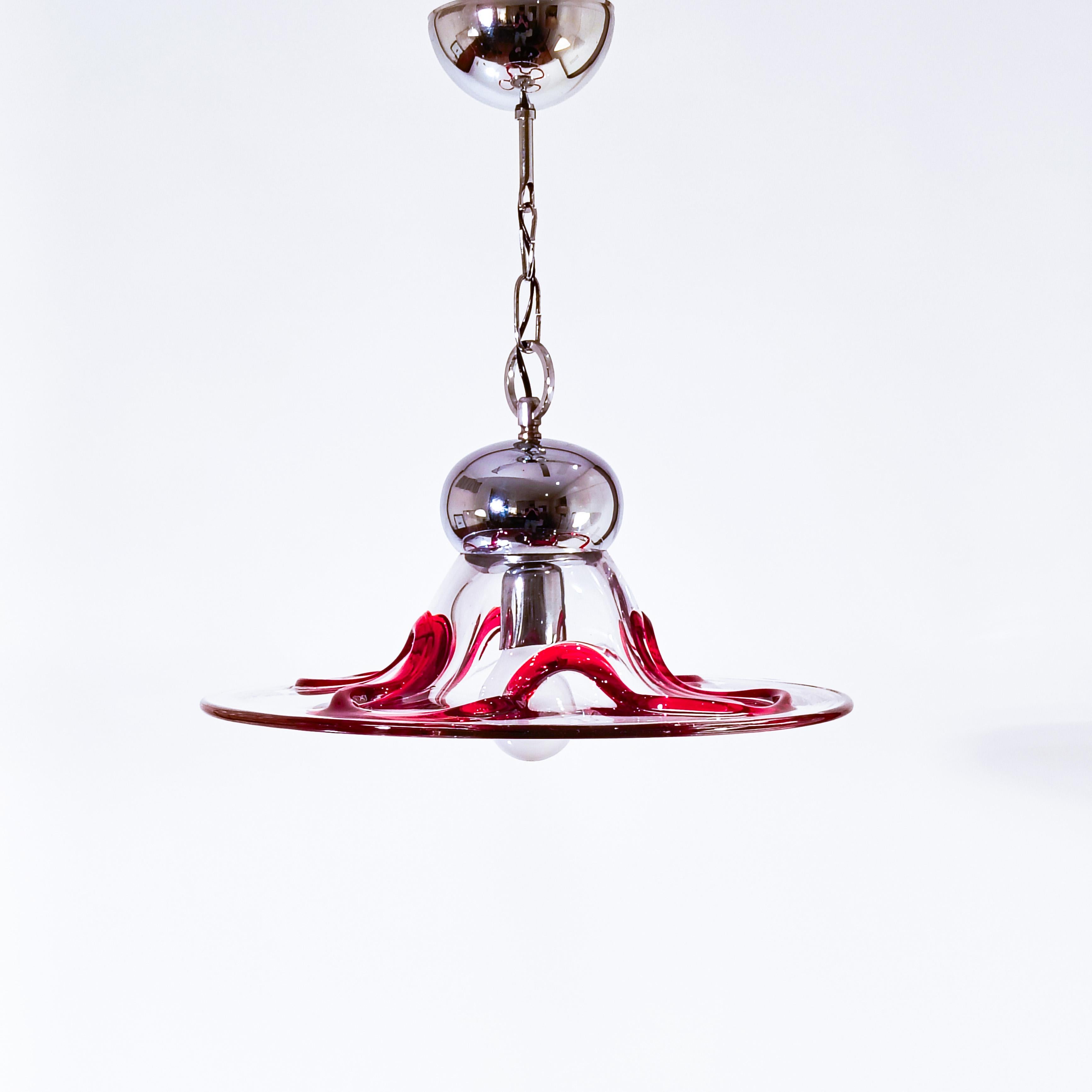 Seguso Vetri d'Arte. Postmoderne Murano-Glas-Pendelleuchte, Italien, 1980er Jahre (Metallarbeit) im Angebot