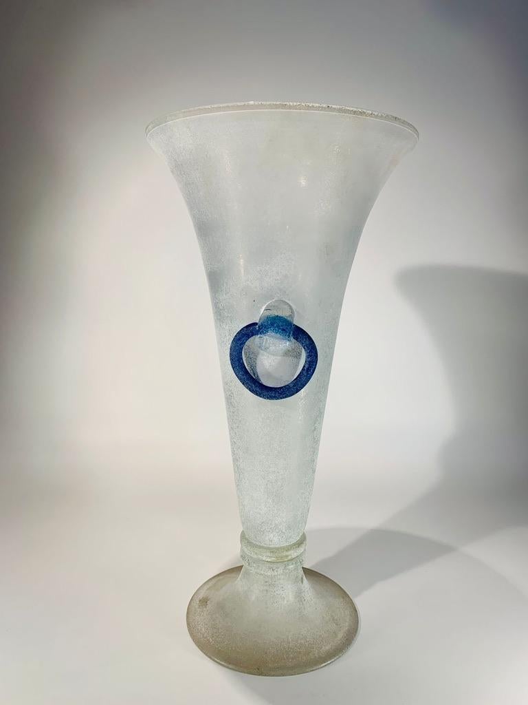 Italian Tall Seguso Vetri dArte Murano glass vase white and blue circa 1950 For Sale