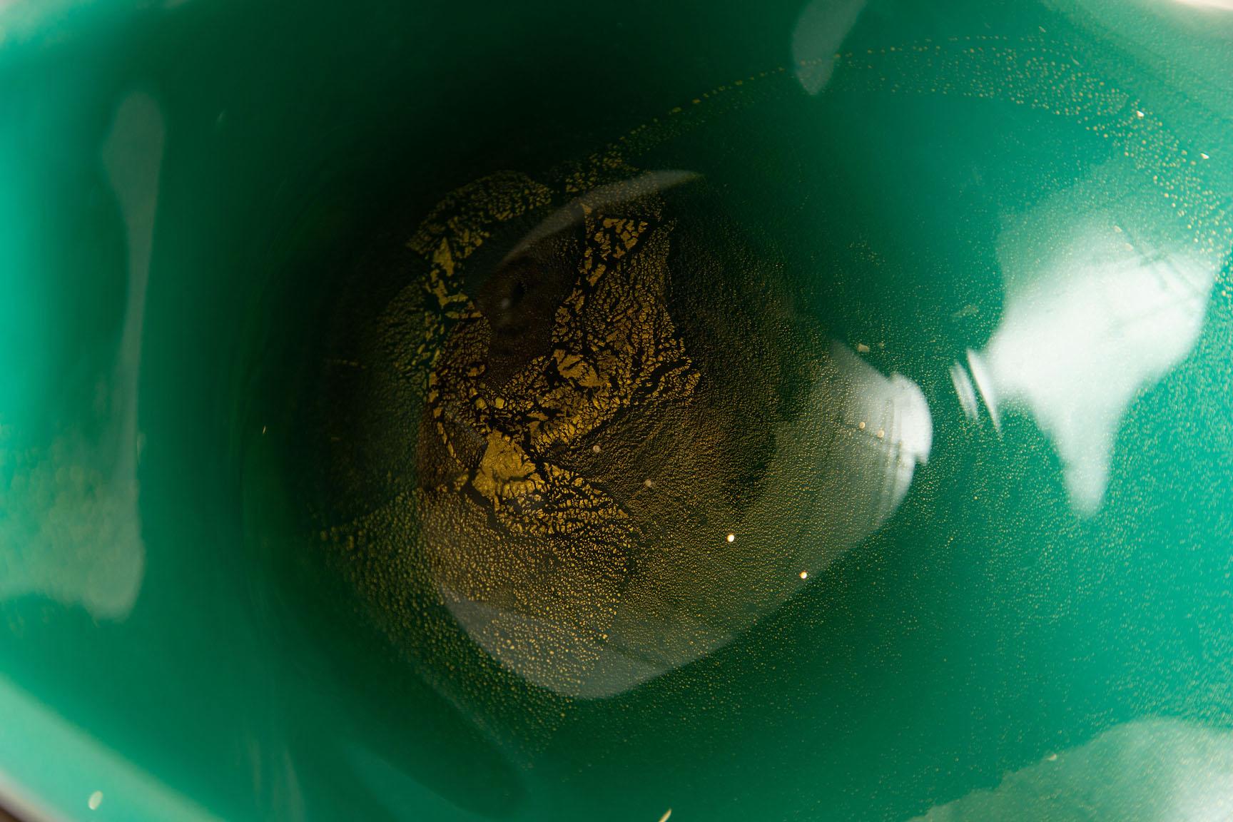 Mid-20th Century Seguso Vetri D'Arte Triple Cased Pulegoso Murano Bowl Teal Turquoise, Gold Black