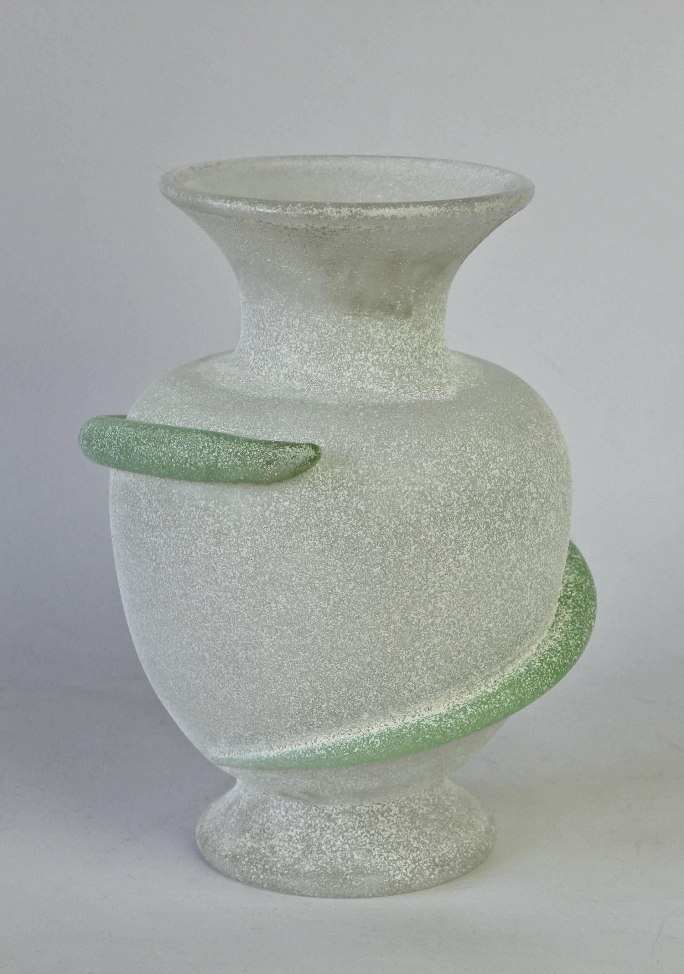 Seguso Vetri d'Arte Attributed White 'a Scavo' Murano Glass Vase 1