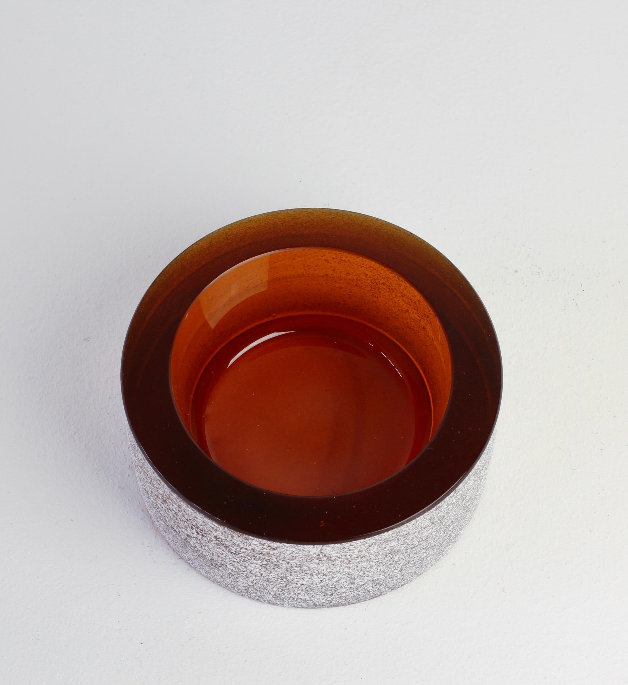 20th Century Seguso Vintage Thick Round Amber 'Scavo' Murano Glass Bowl or Ashtray, C. 1980s For Sale