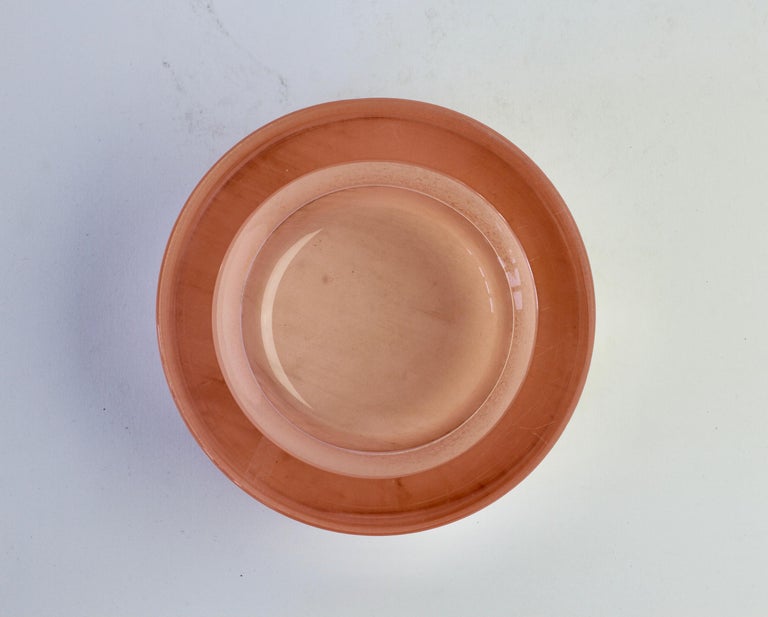Seguso Vintage Thick Round Pink 'Scavo' Murano Glass Bowl or Ashtray circa 1980s For Sale 4