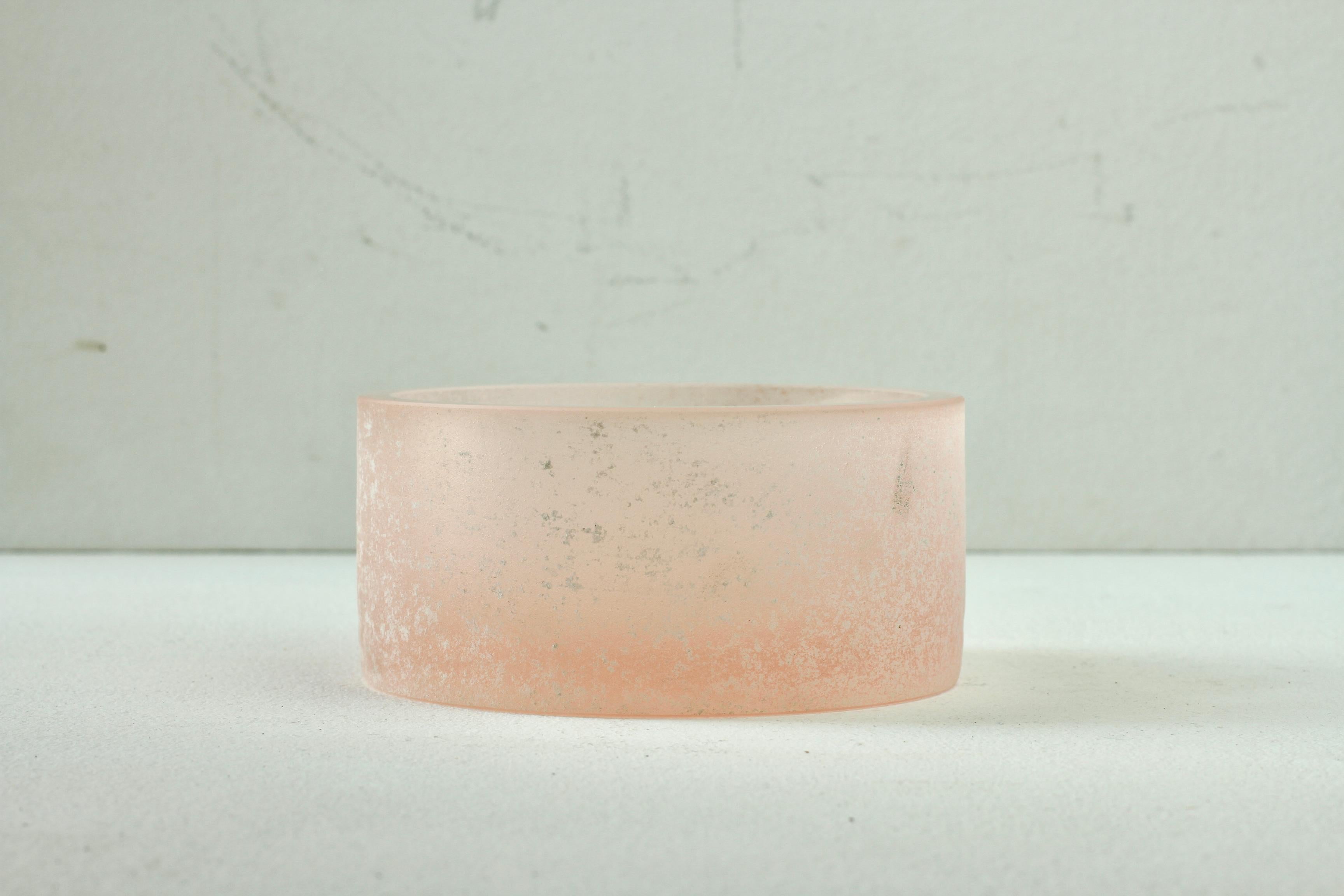 Seguso Vintage Thick Round Pink 'Scavo' Murano Glass Bowl or Ashtray circa 1980s For Sale 5