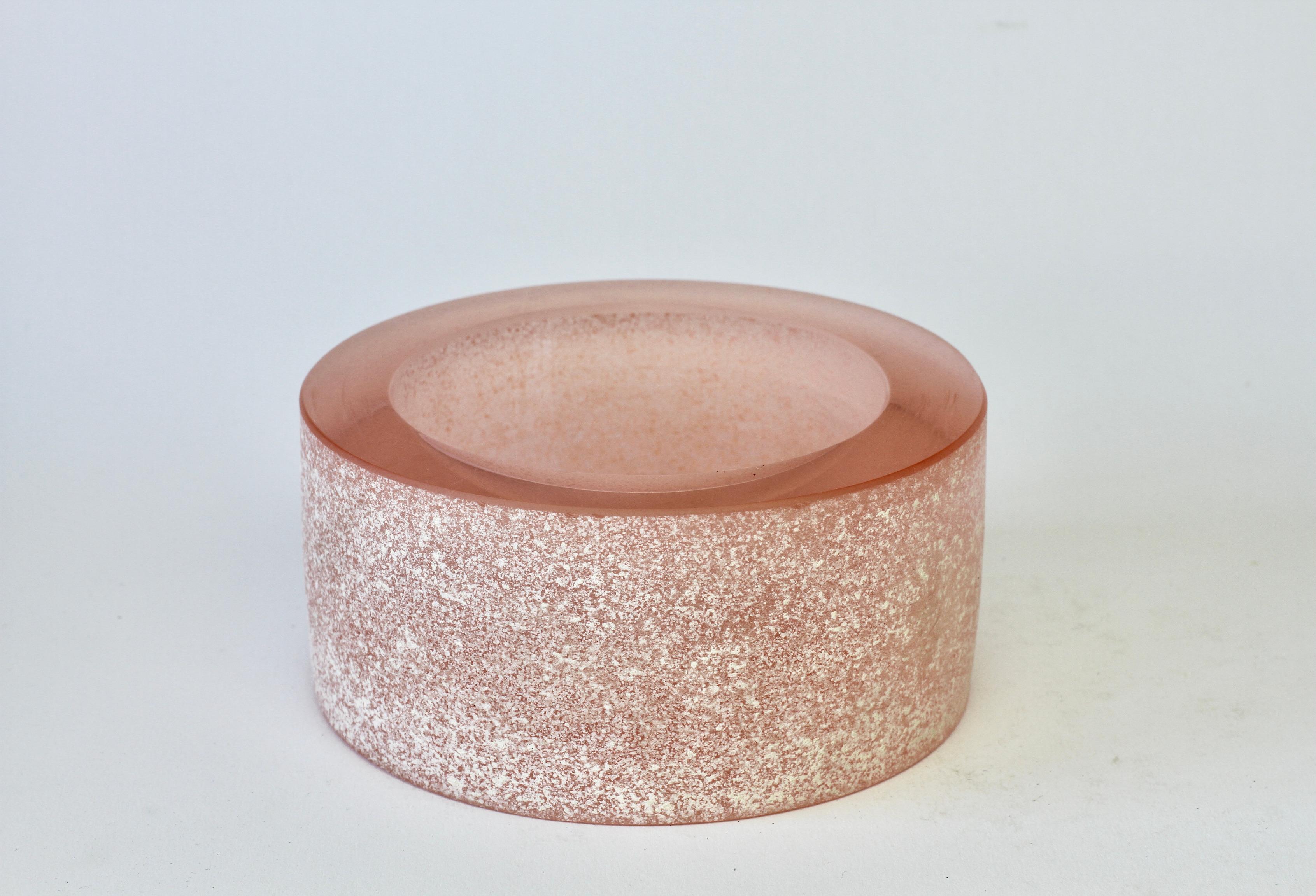 Mid-Century Modern Seguso Vintage Thick Round Pink 'Scavo' Murano Glass Bowl or Ashtray circa 1980s For Sale