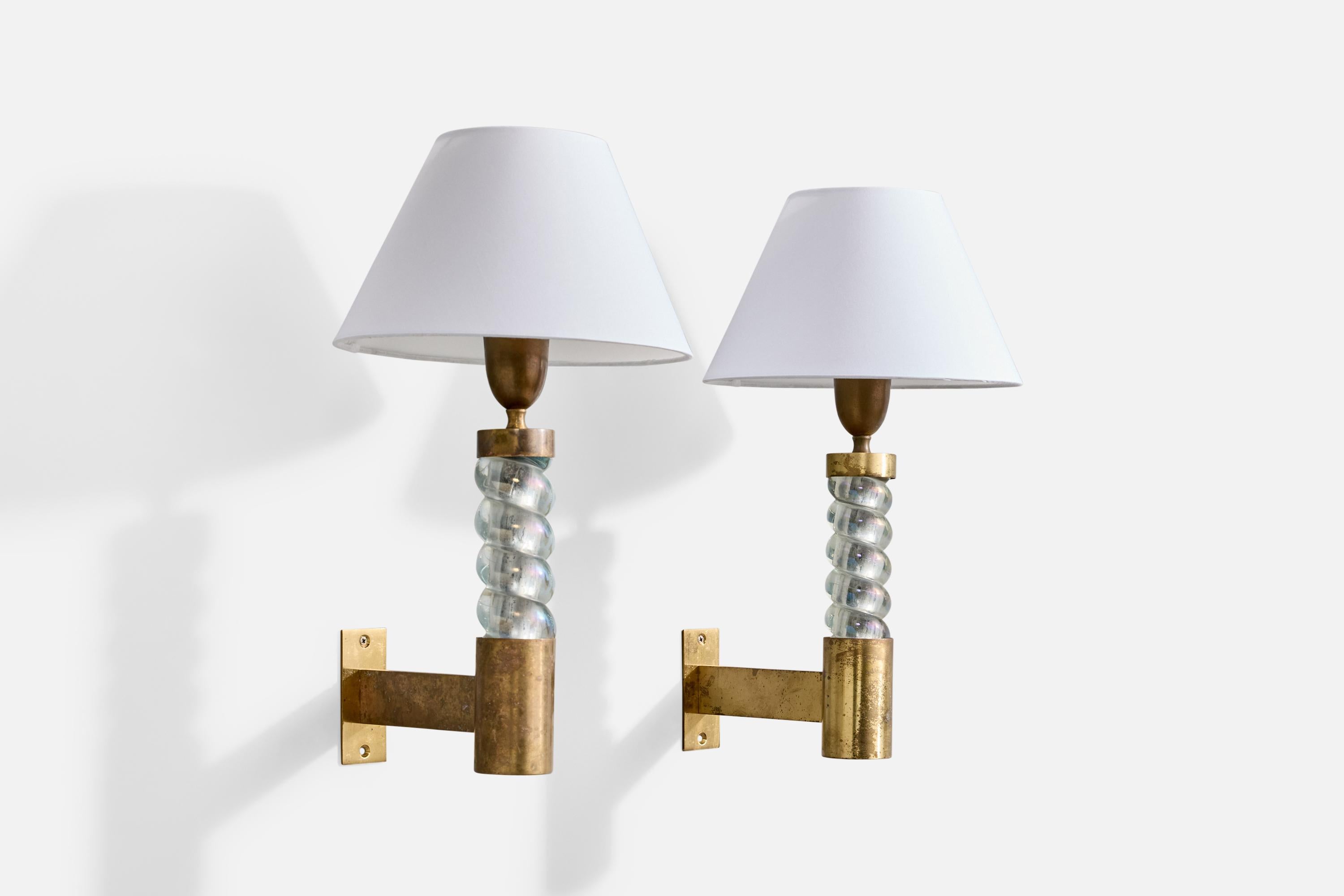 A pair of brass, Murano-glass and white fabric wall lights produced by Seguso, Italy, c. 1950s.

Overall Dimensions (Inches): 17.25