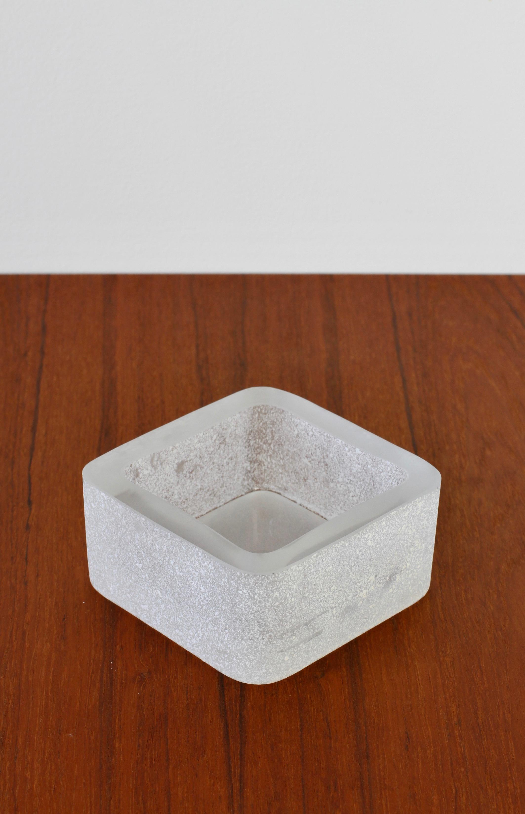 Seguso White 'a Scavo' Murano Glass Bowl Karl Springer Style 1980s For Sale 3