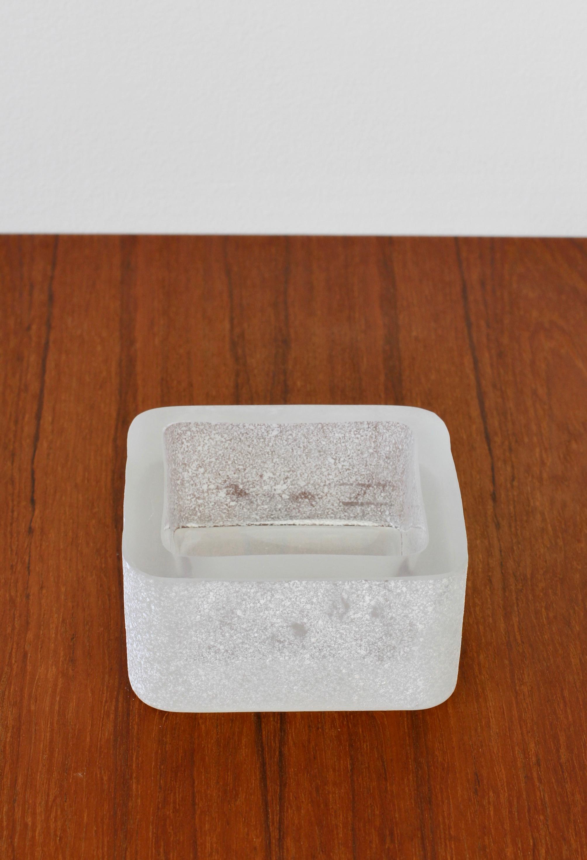 Seguso White 'a Scavo' Murano Glass Bowl Karl Springer Style 1980s For Sale 6