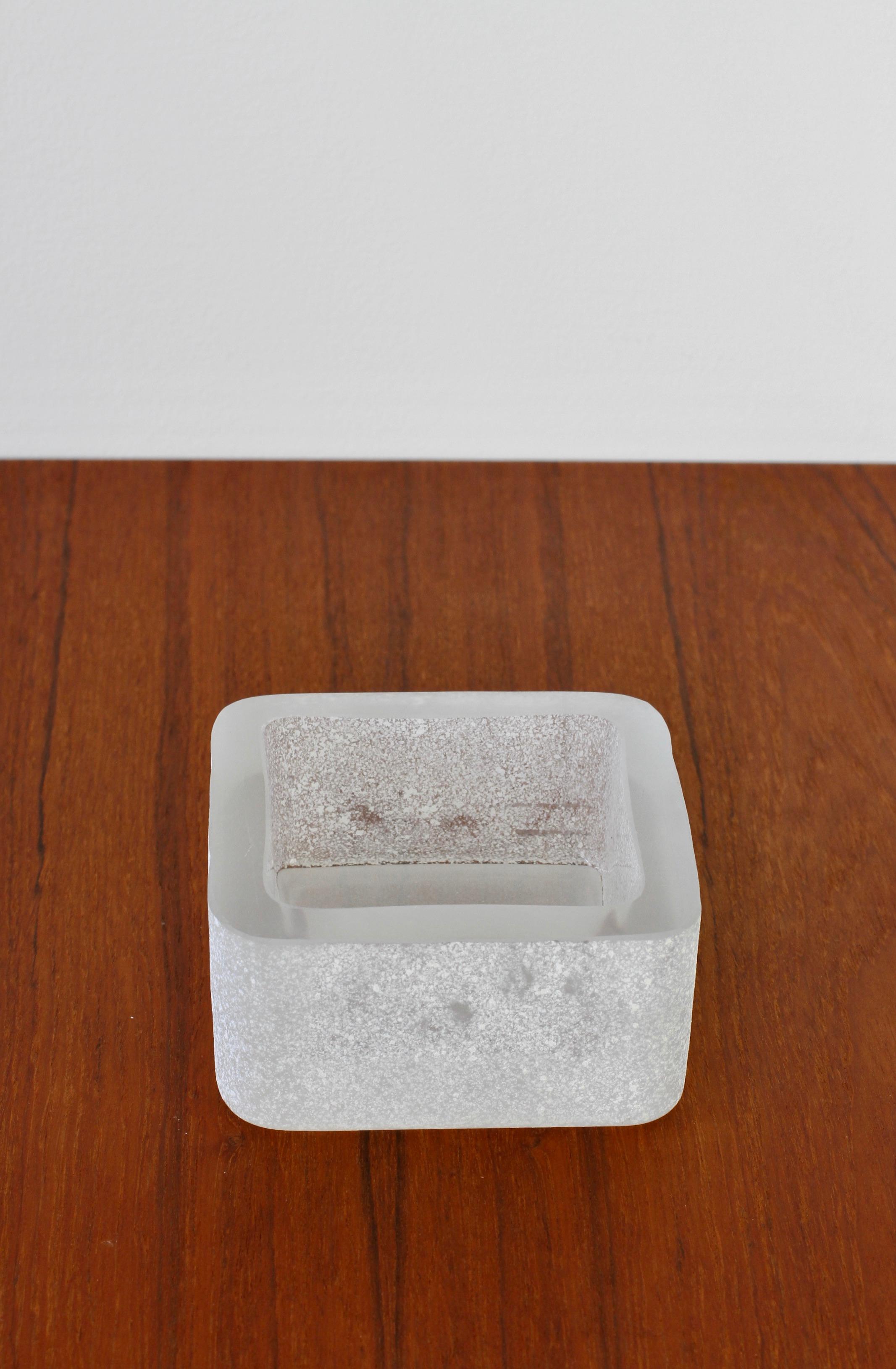 Blown Glass Seguso White 'a Scavo' Murano Glass Bowl Karl Springer Style 1980s For Sale