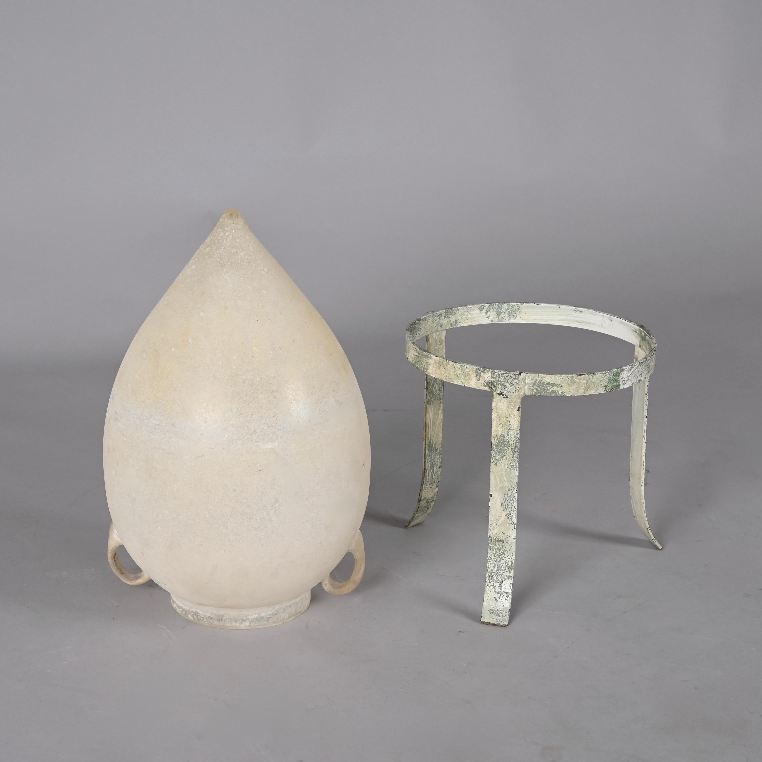 Seguso, Vase aus weißem Muranoglas mit Ständer, Flavio Poli zugeschrieben, Italien, 1960er Jahre 3