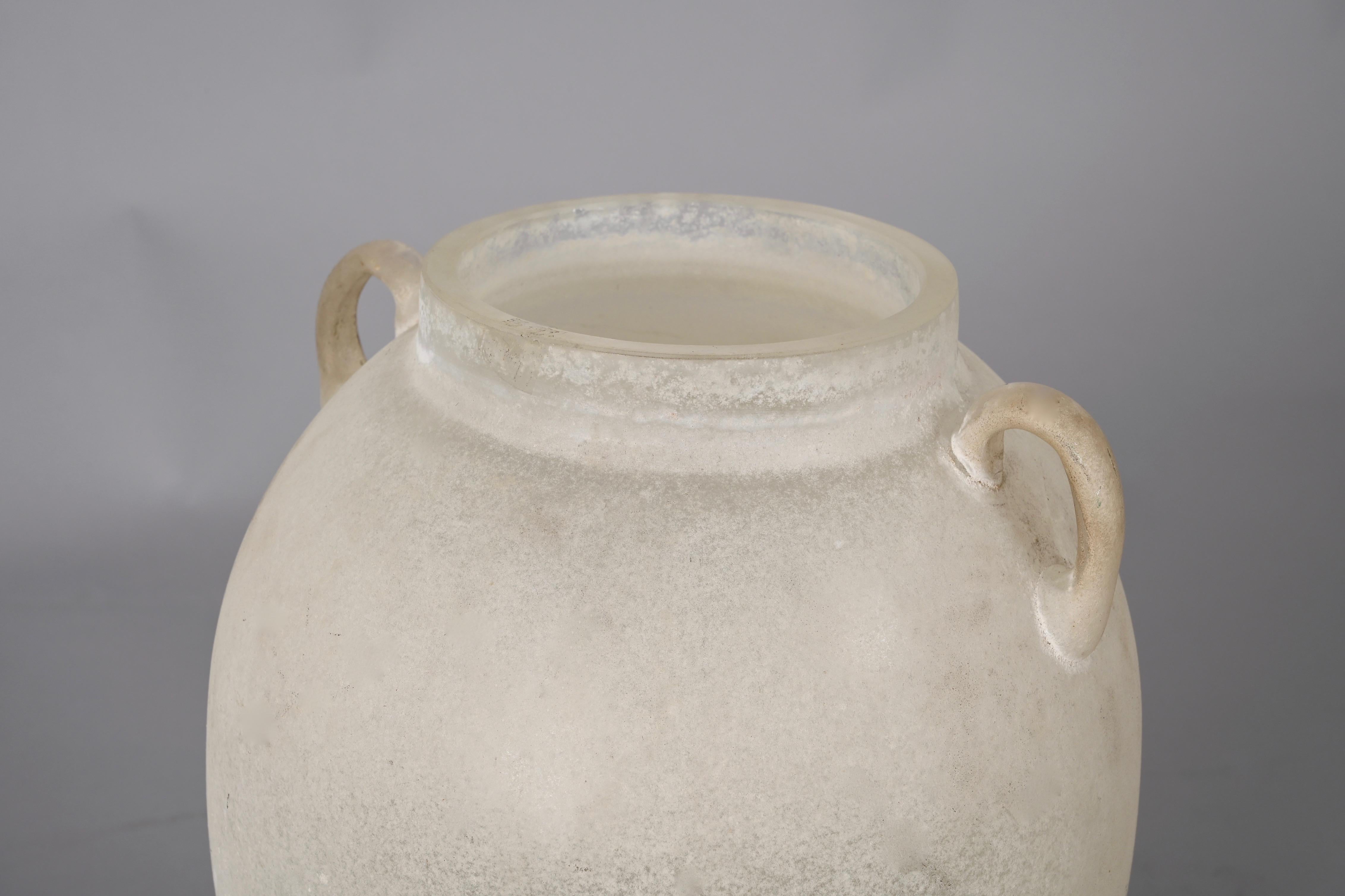 Seguso, Vase aus weißem Muranoglas mit Ständer, Flavio Poli zugeschrieben, Italien, 1960er Jahre 5