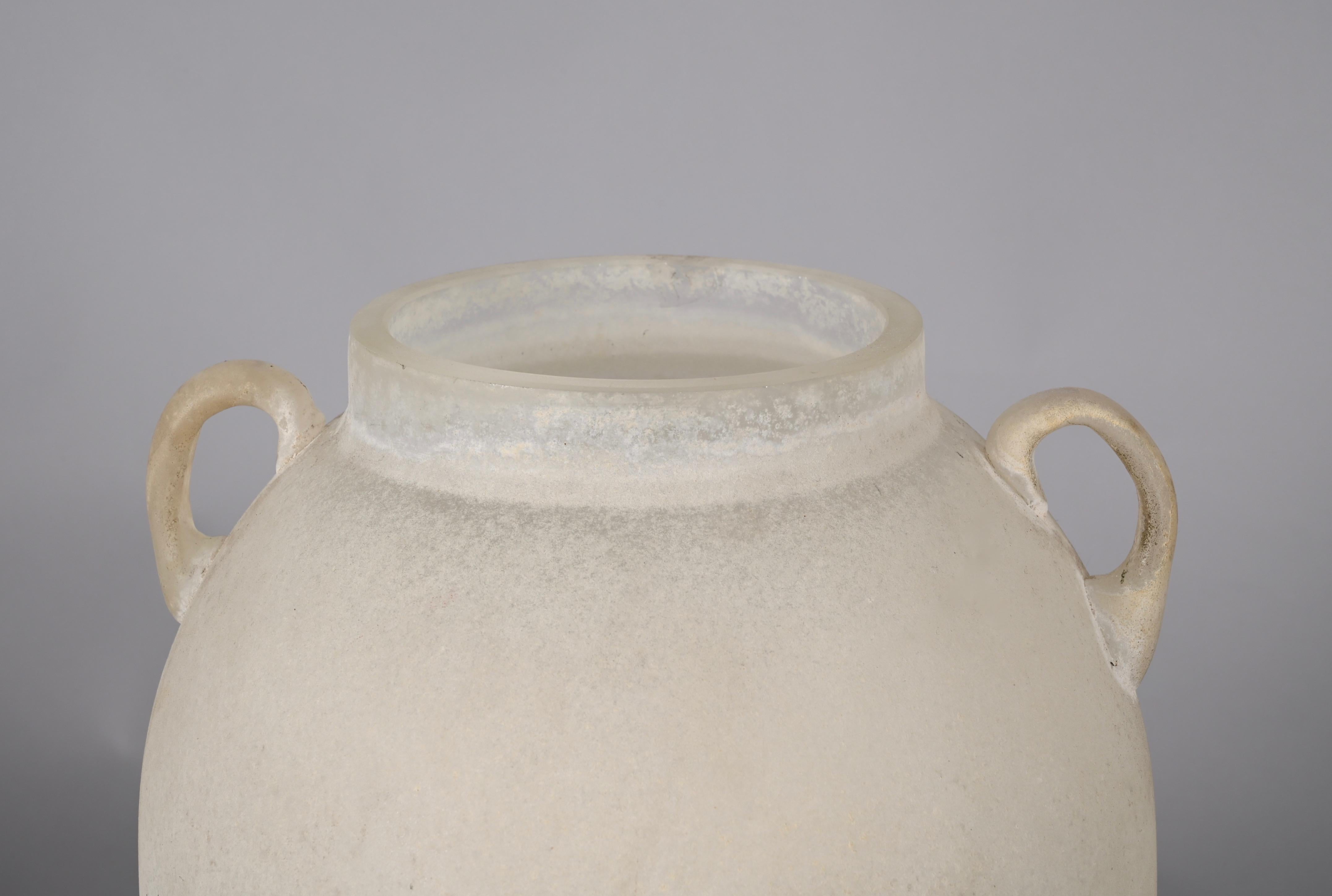 Seguso, Vase aus weißem Muranoglas mit Ständer, Flavio Poli zugeschrieben, Italien, 1960er Jahre 6