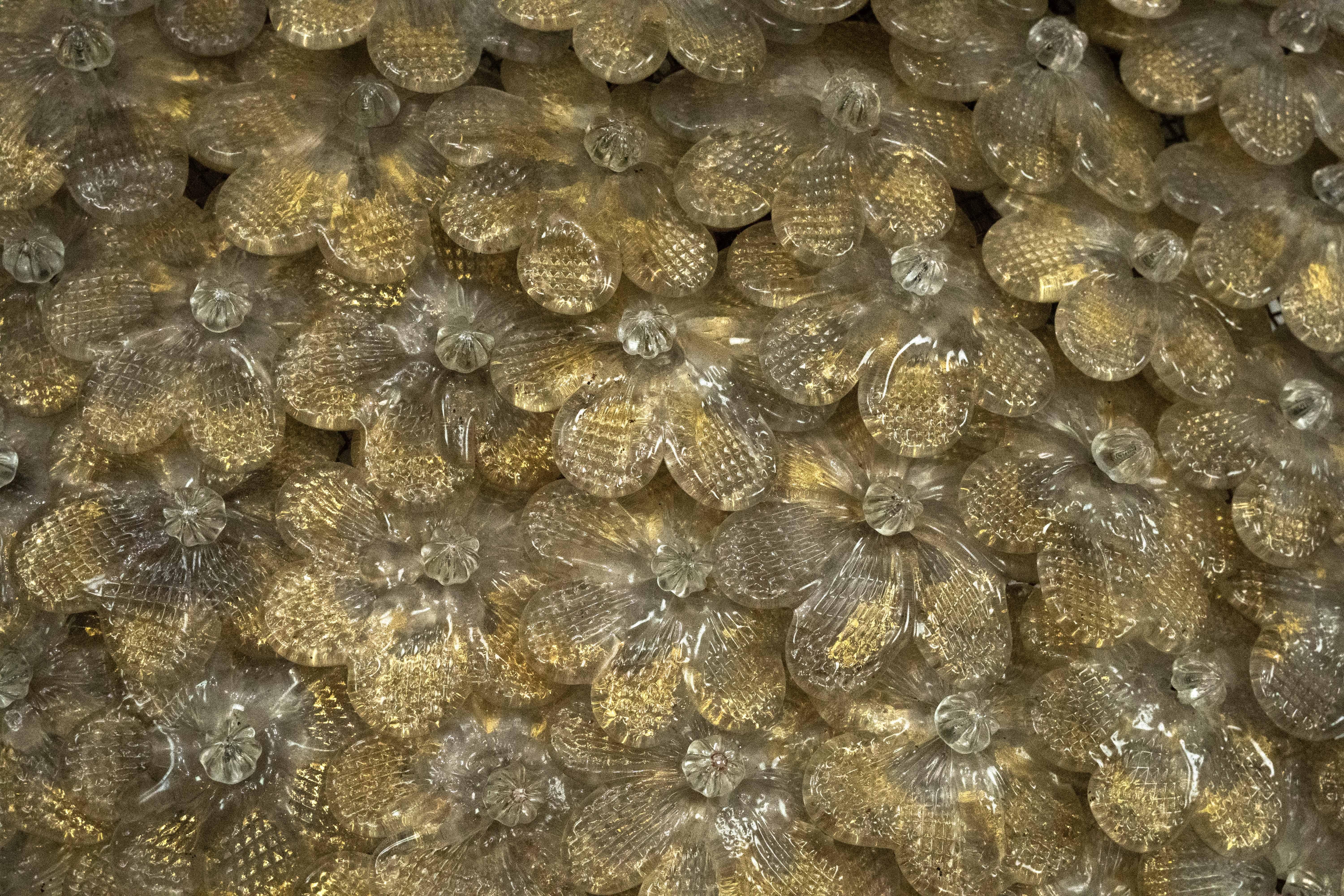 Seguso, Lámpara de techo XLarge de flores de cristal de Murano dorado de mediados de siglo. Italia años 40 en venta 3