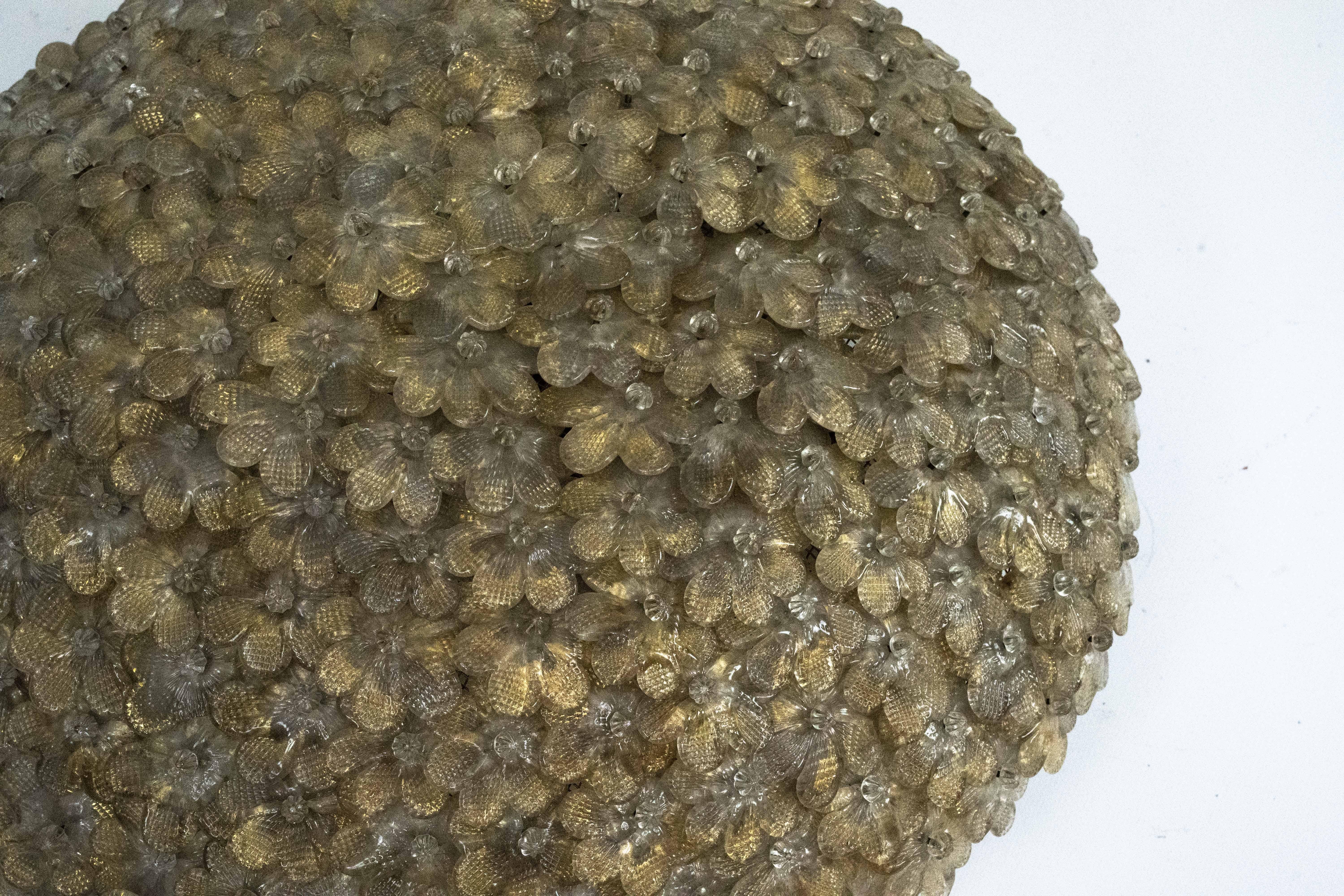 Seguso, Lámpara de techo XLarge de flores de cristal de Murano dorado de mediados de siglo. Italia años 40 Italiano en venta